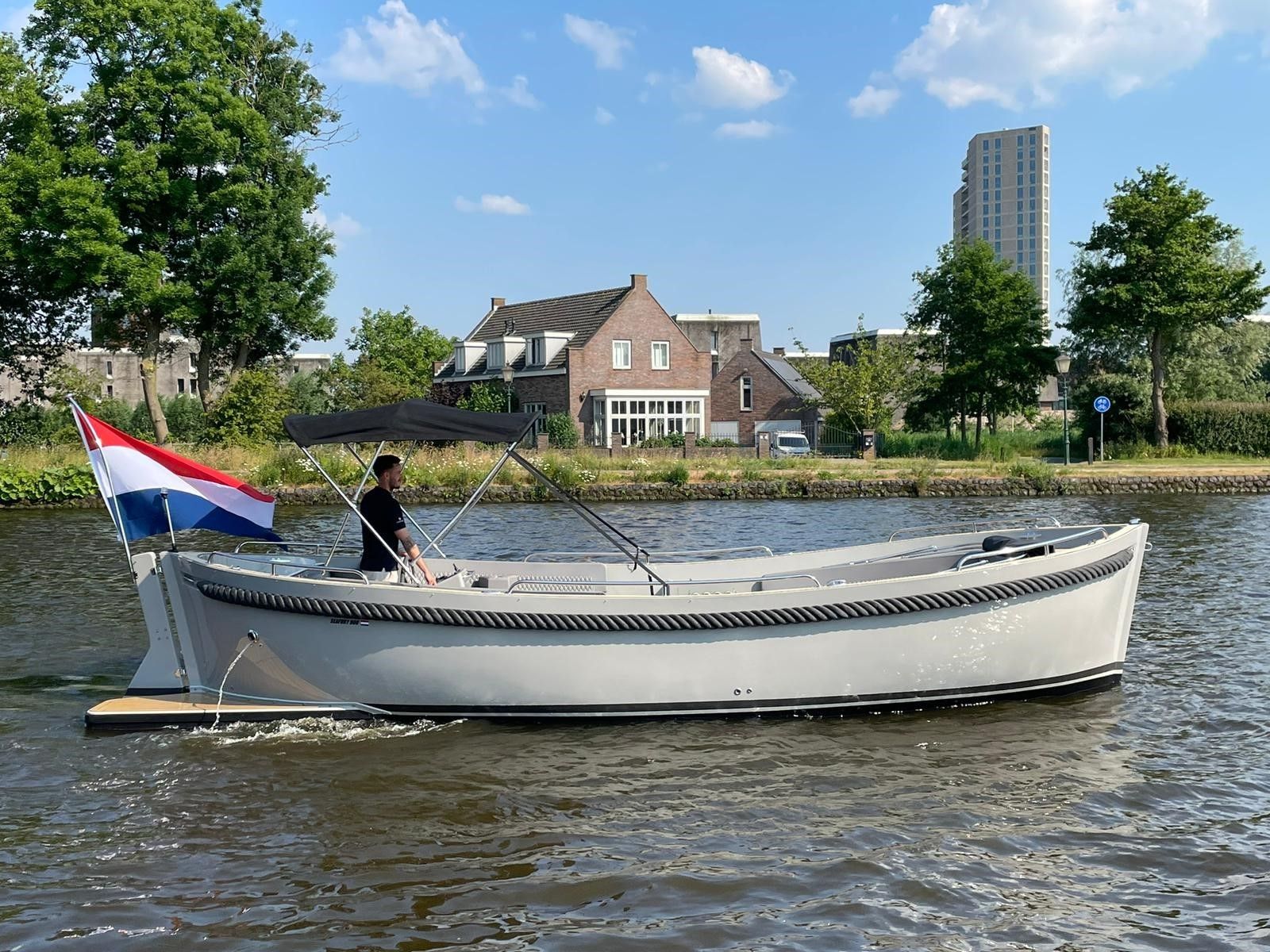 Seafury 900 Soft-top