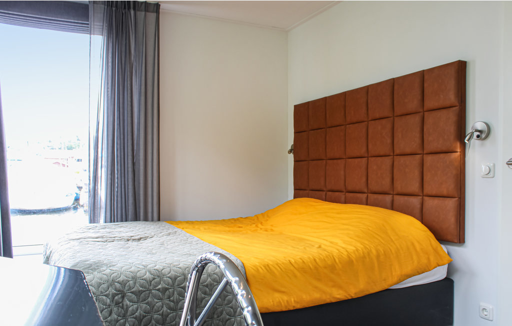 Aquavive Houseboat 1500 Met Vaste Overneembare Ligplaats In Warns