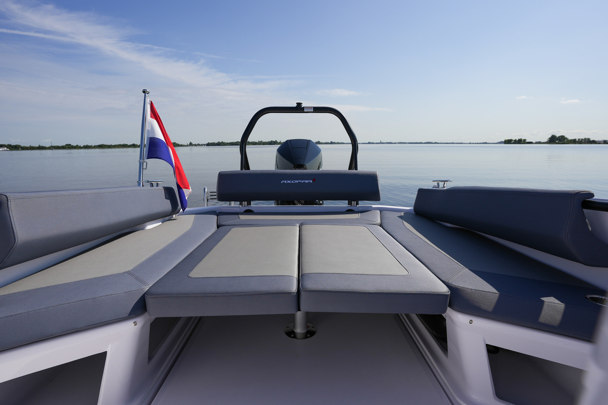 Axopar 25 Cross Bow & Cross Top