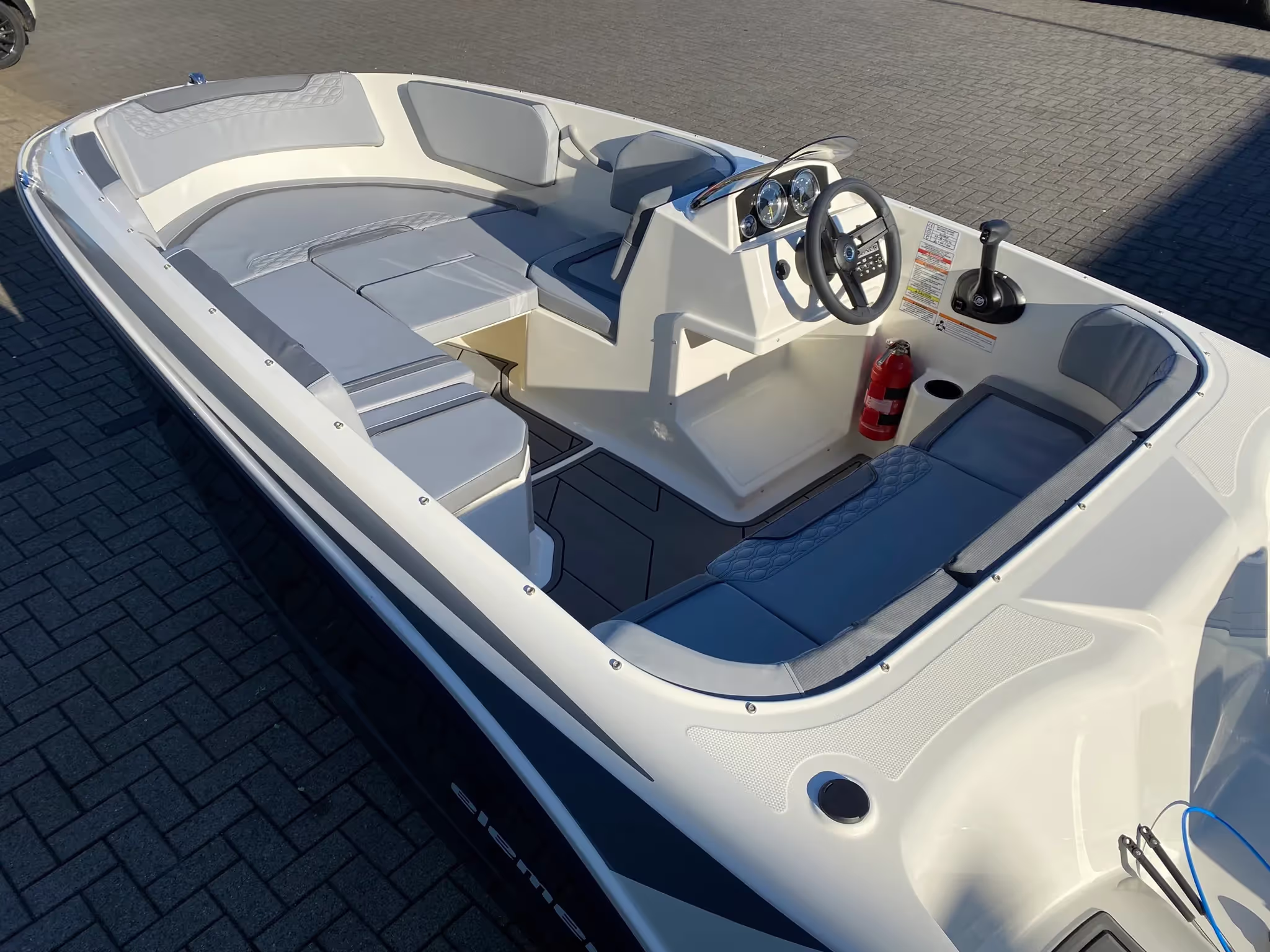 Bayliner Element M15