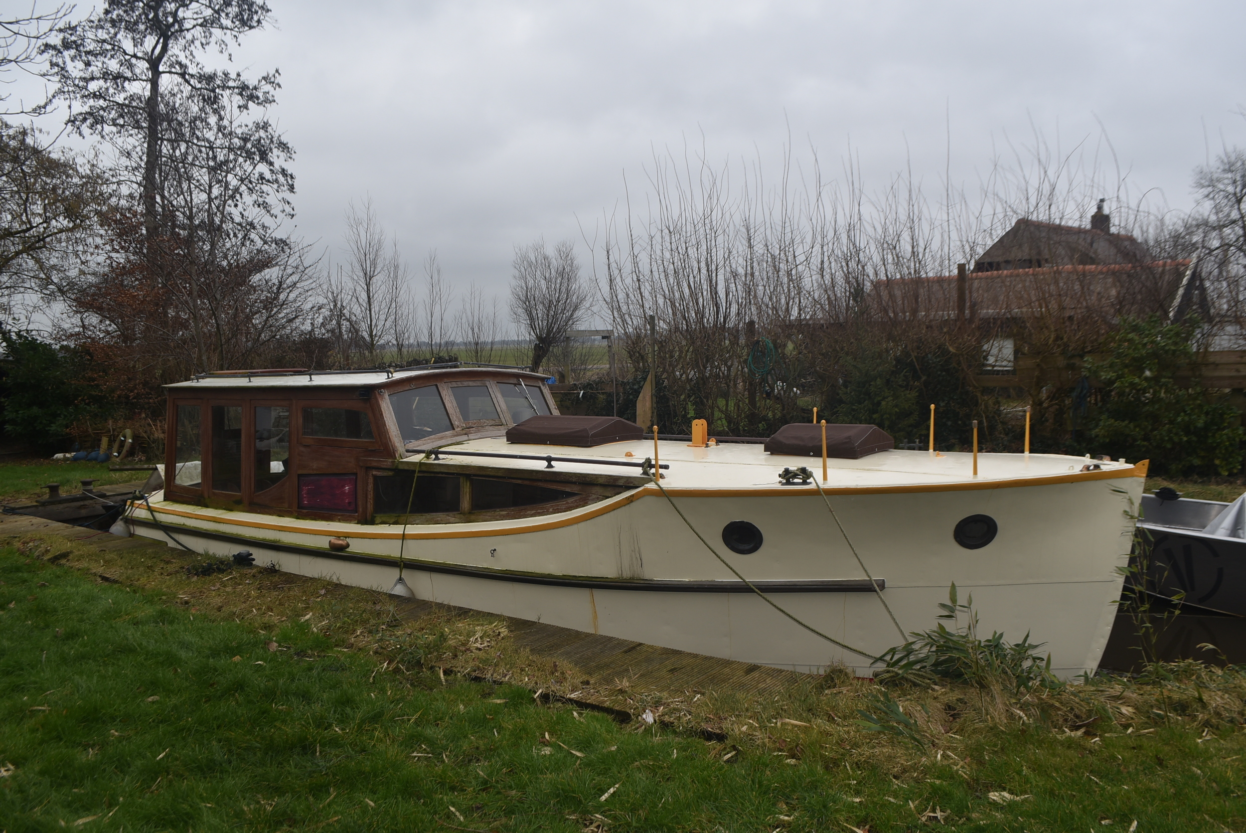 Bakdeksalonkruiser 9.00