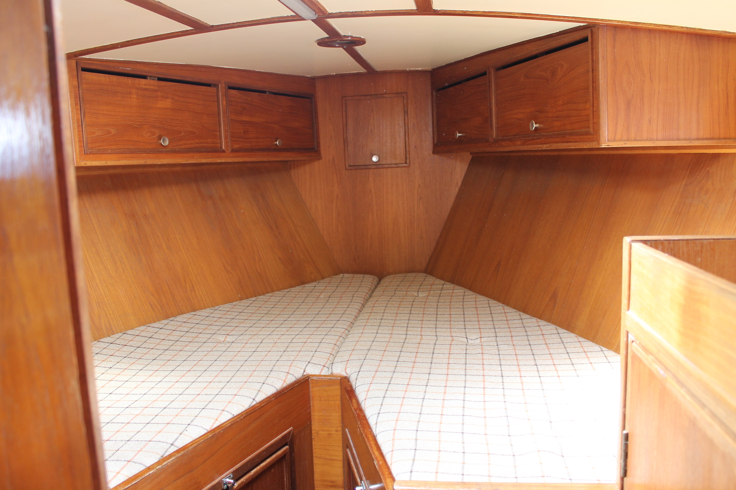 Pieter Beeldsnijder Gouwzee 3A