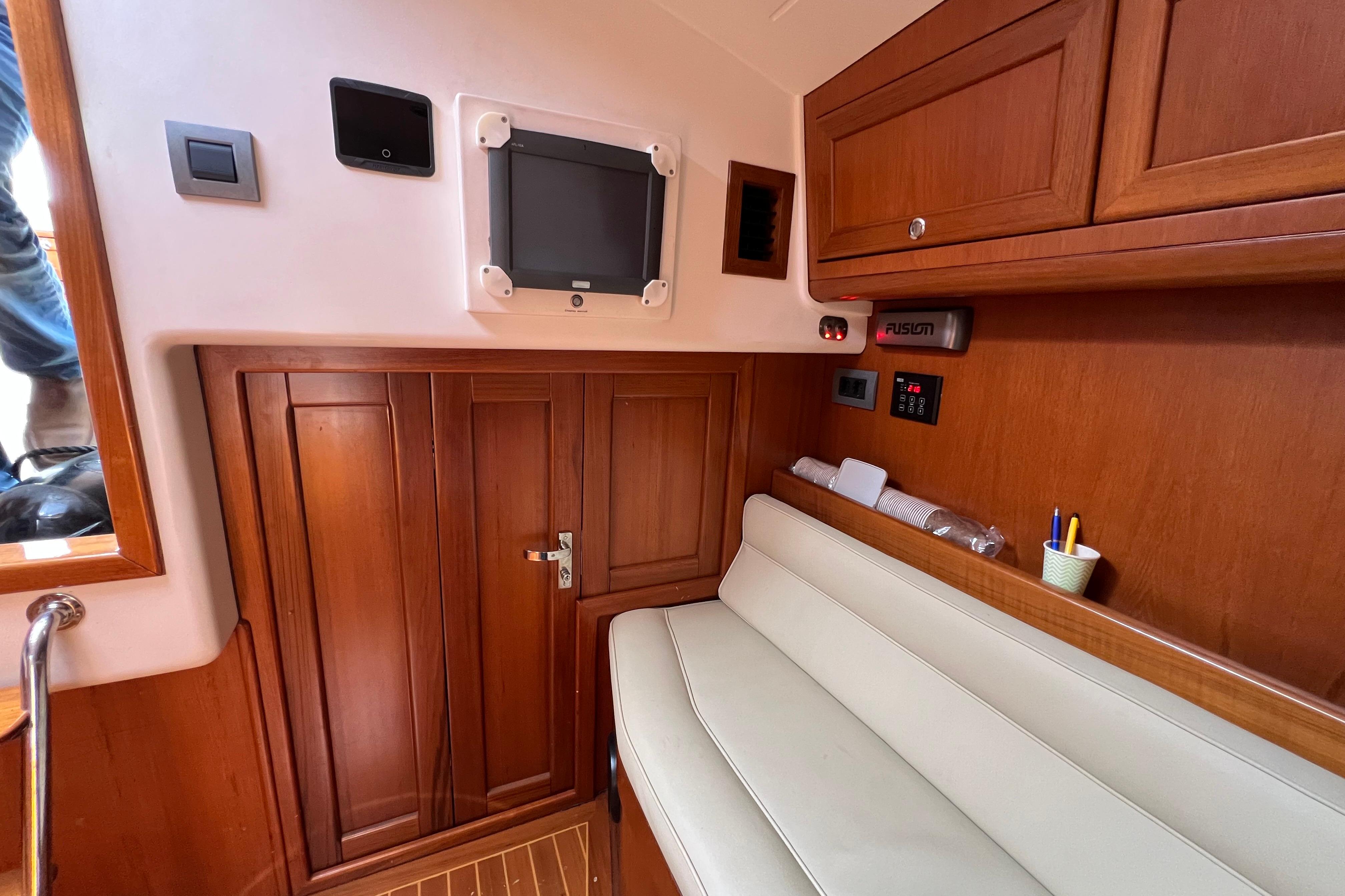 Long Island 40 Runabout