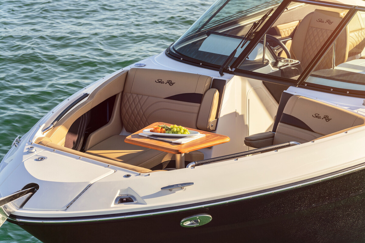 Sea Ray SLX 260