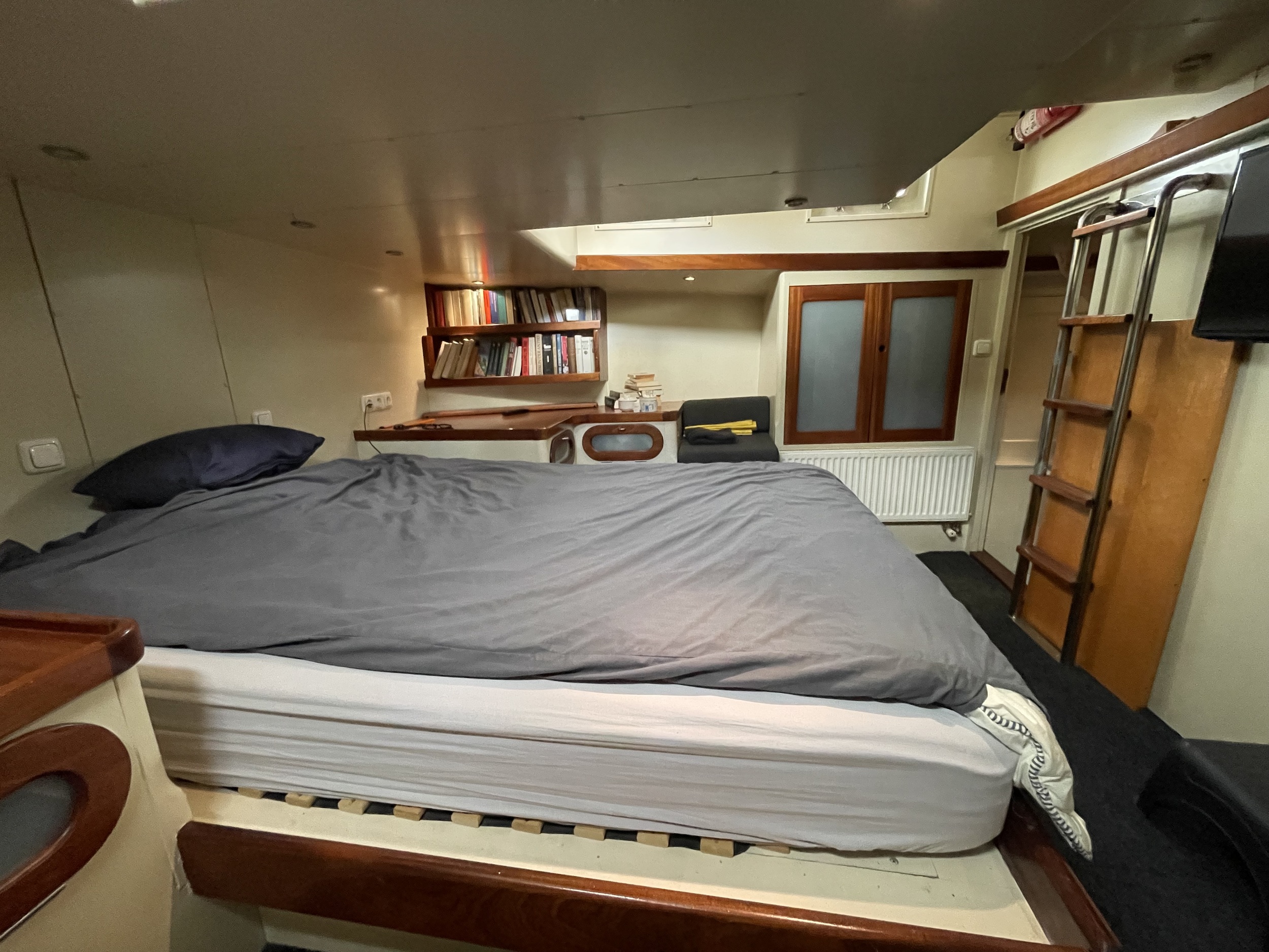 Dykstra Schooner 77, Midzwaard