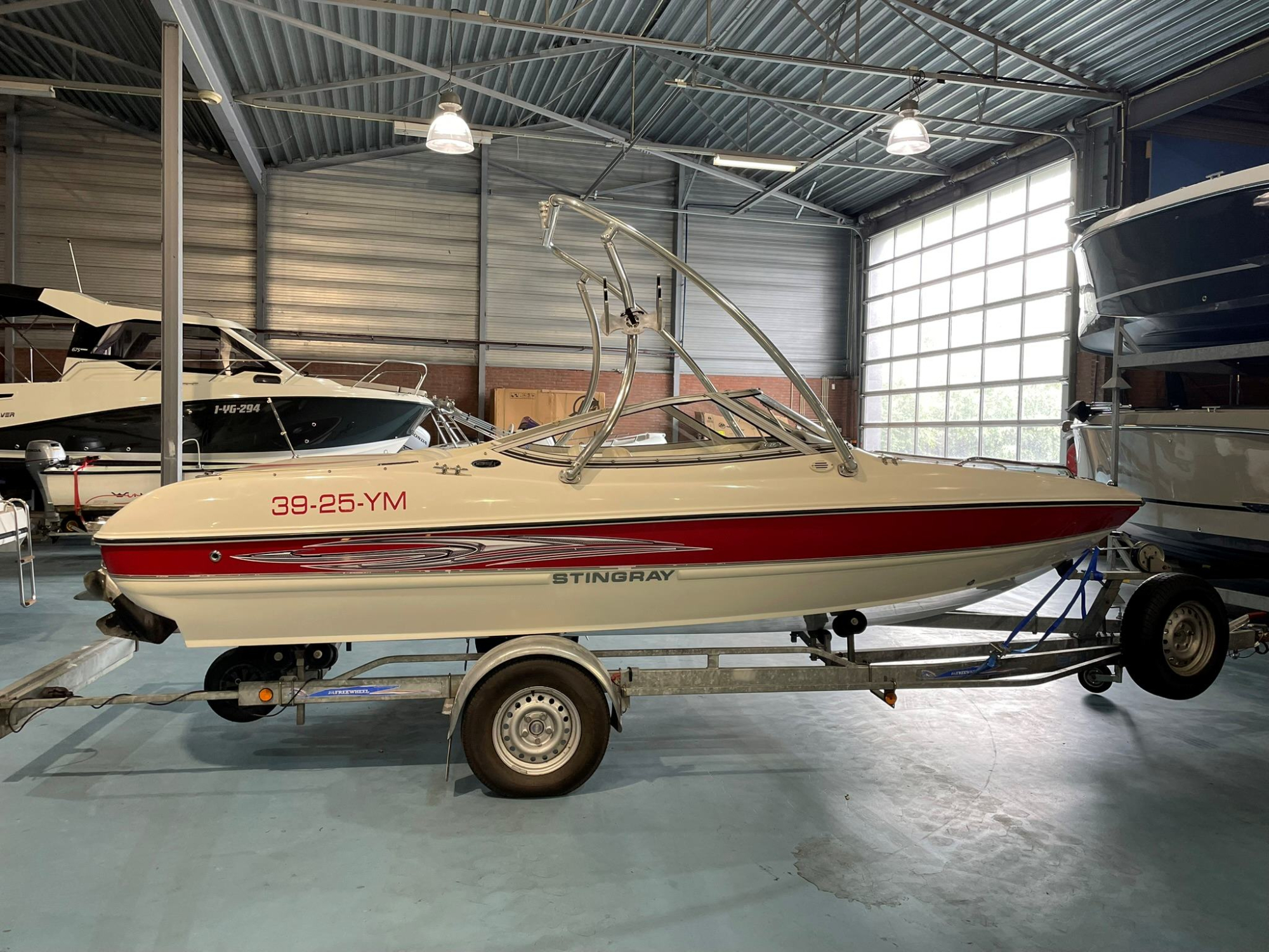 Stingray 185 LX met 130 pk MerCruiser