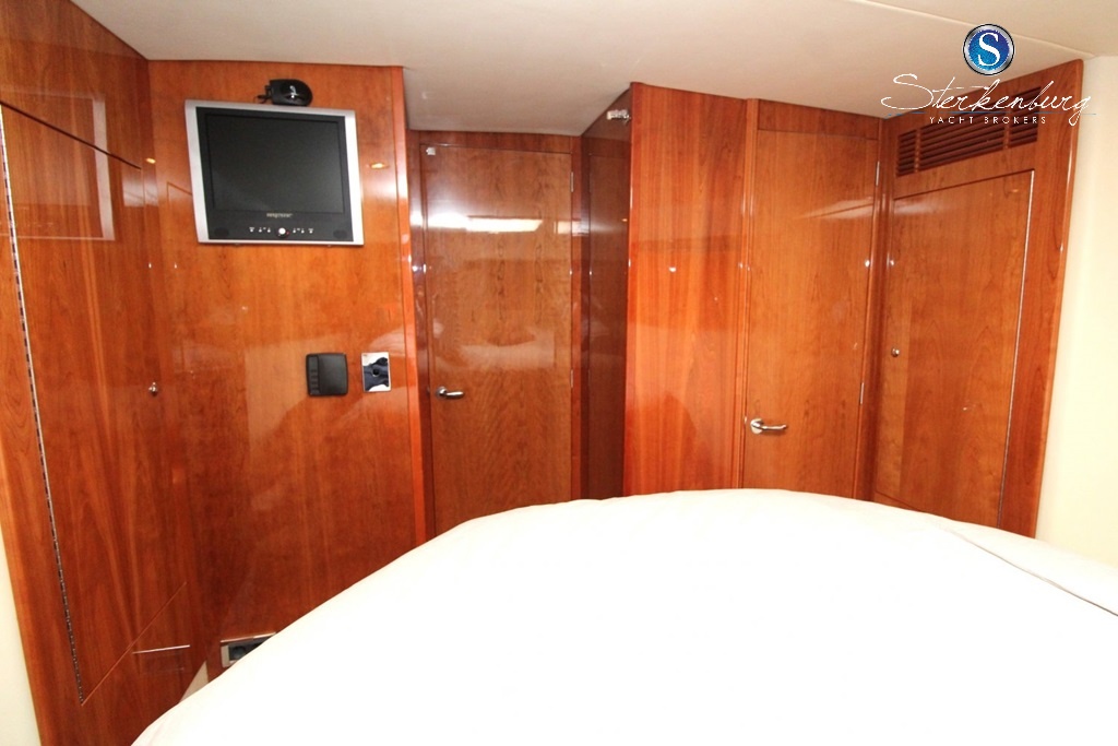 Rivièra 4700 Sport Yacht