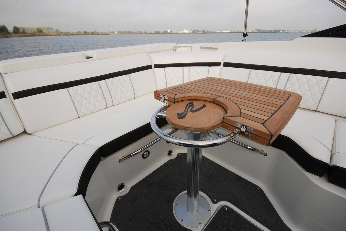 Sea Ray Sun Sport 250