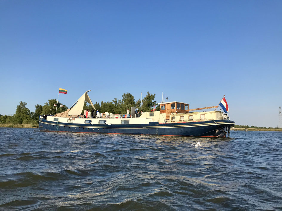 Luxe Motor 36.72, CBB Rijn