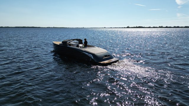 Outlaw 999 tender DE GROOTSTE SLOEPENSHOWROOM VAN NEDERLAND