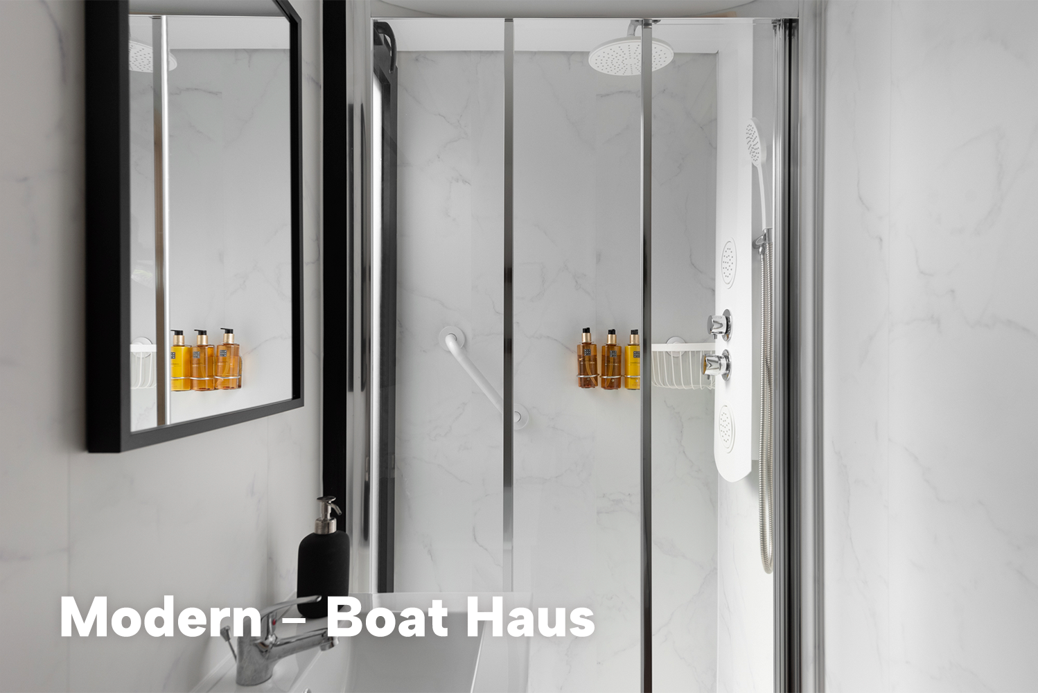 Boat Haus Mediterranean 8X4 MODERN Houseboat