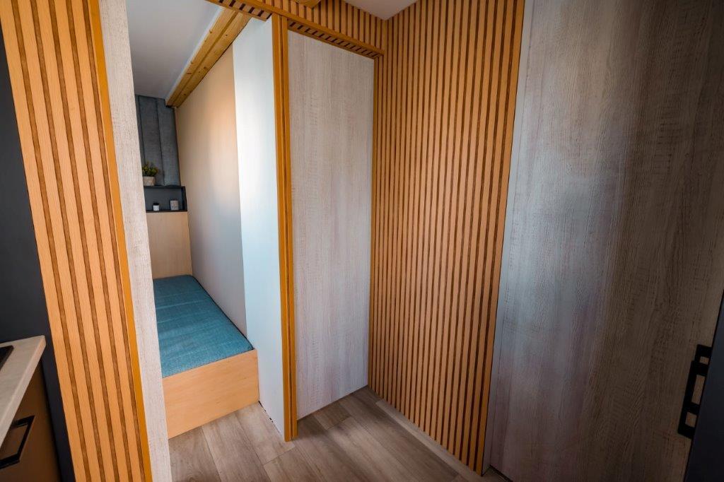 Shogun Mobile Houseboat