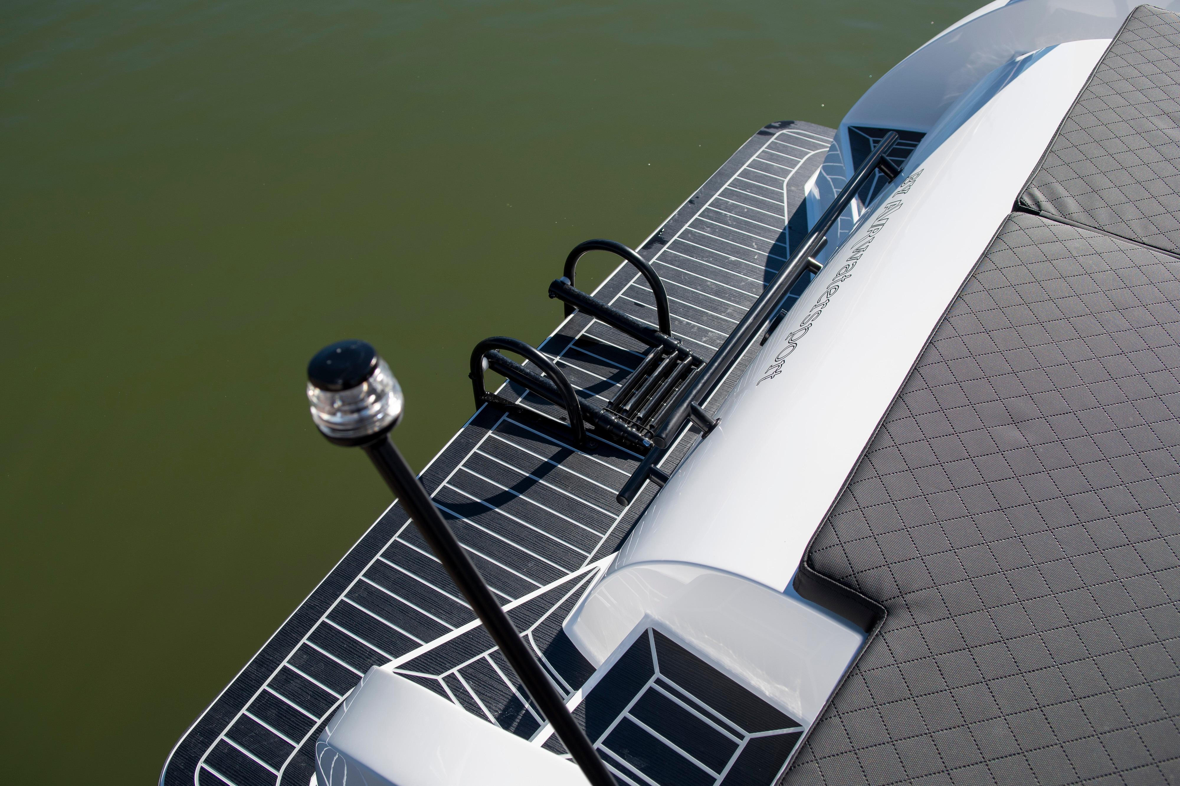 Lago Amore 633 Tender