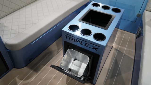 Triple X800 incl. 300 PK  GROOTSTE SLOEPENSHOWROOM VAN NEDERLAND