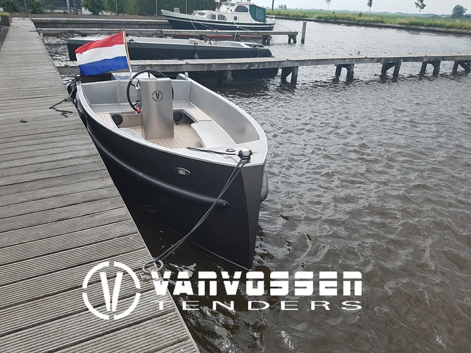 Van Vossen VanVossen Tender 595