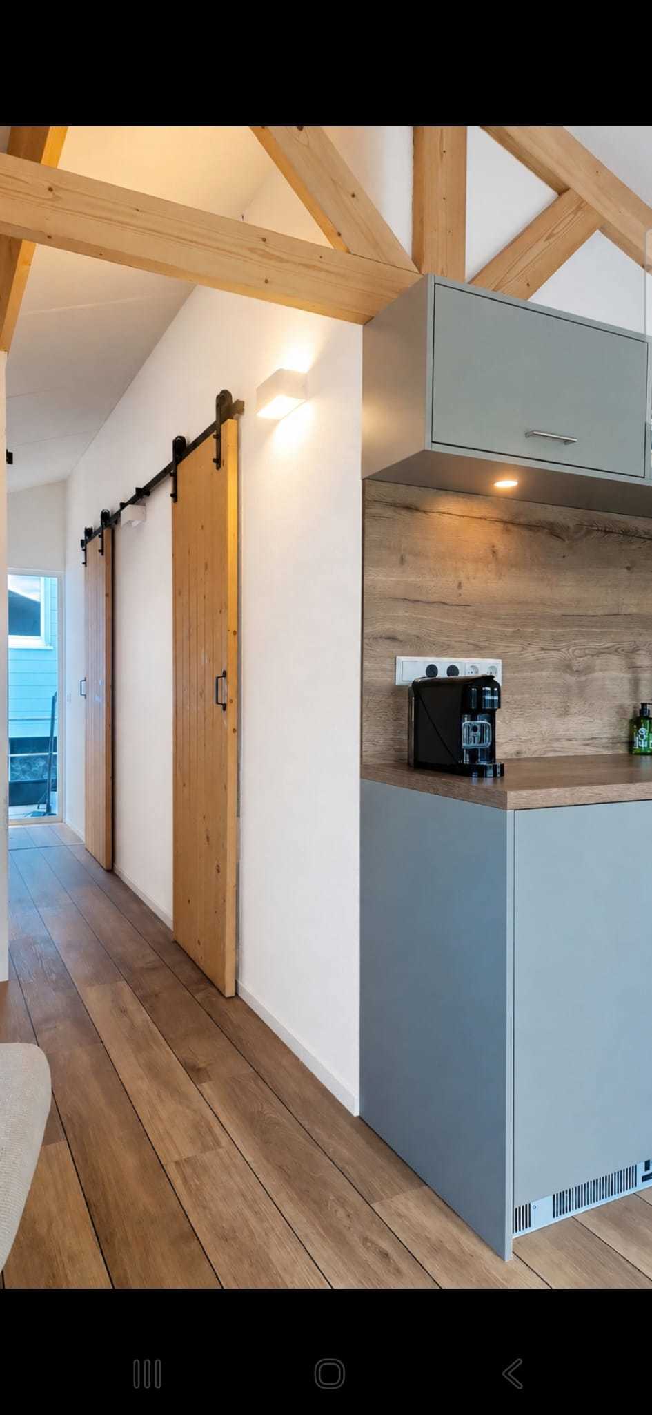 HOMESHIP Houseboat In AMSTERDAM -ZUID VaarChalet 1250D Luxe Goed Varende Houseboat