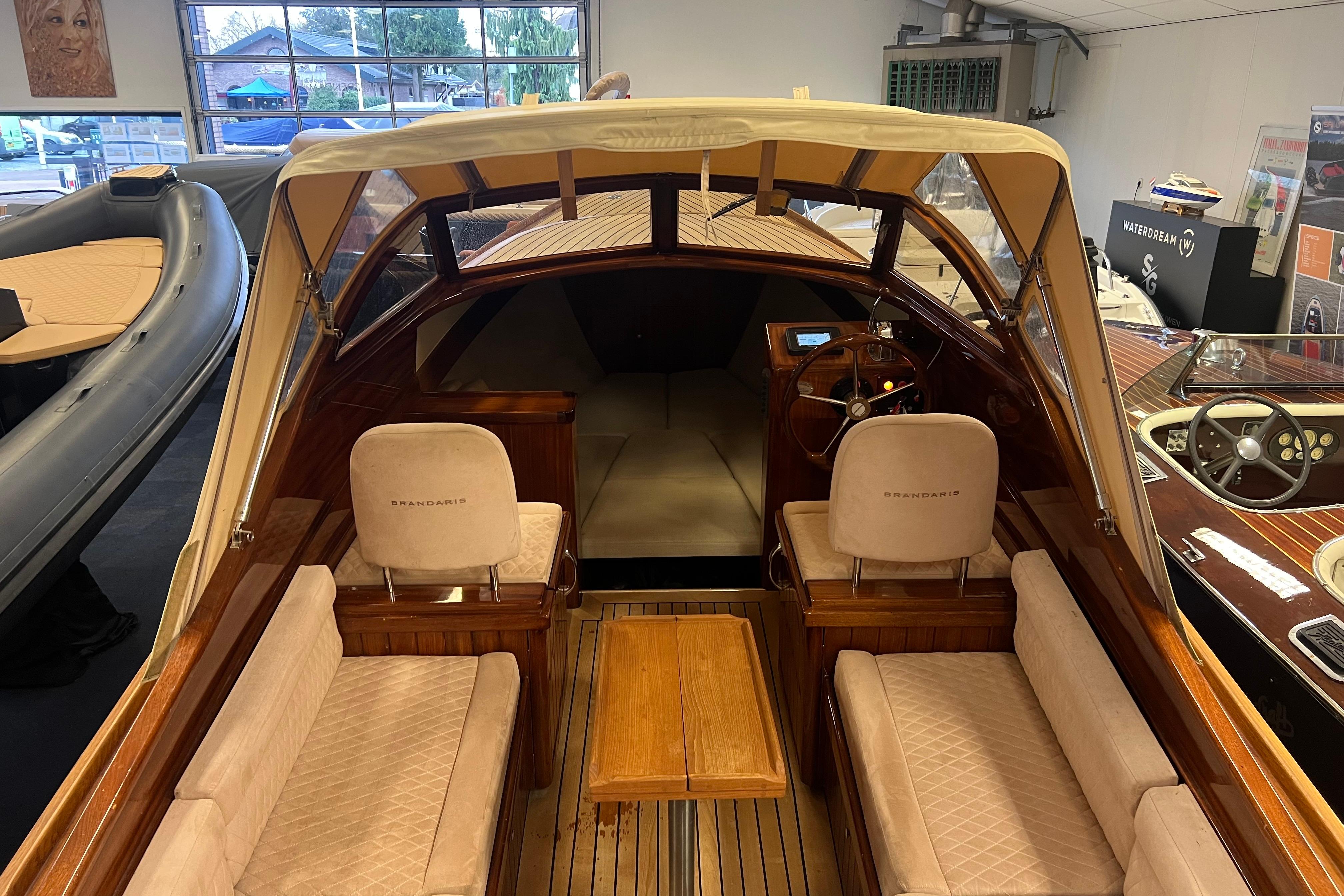 Brandaris Barkas 900 Suite