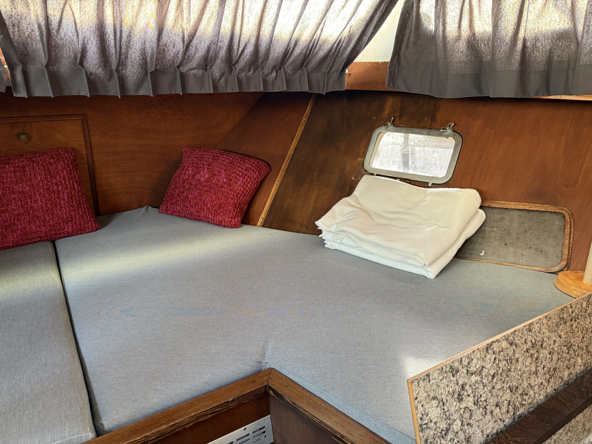 Valkkruiser 12.30 AK Cabrio