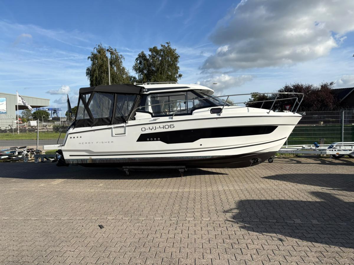 Jeanneau Merry Fisher 795