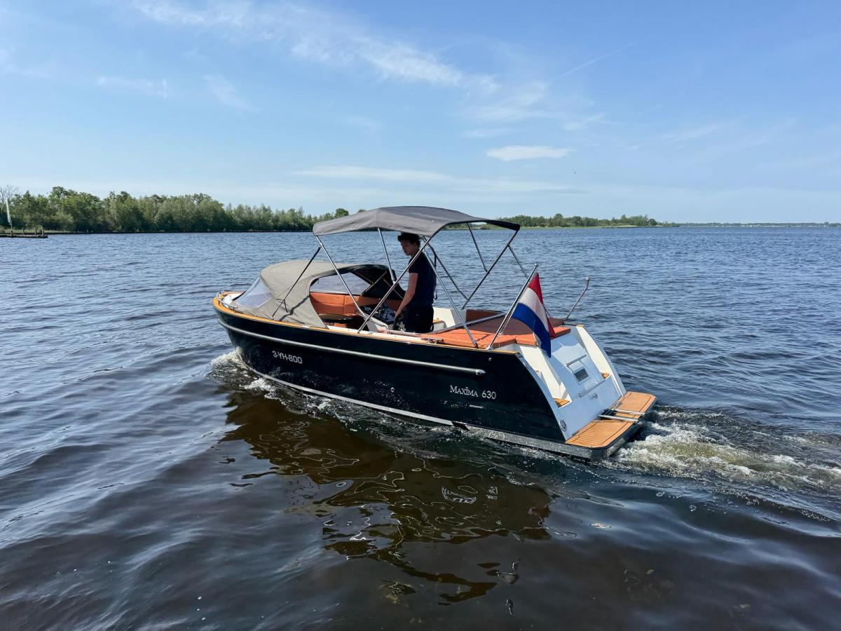 Maxima 630 Tender met boegschroef