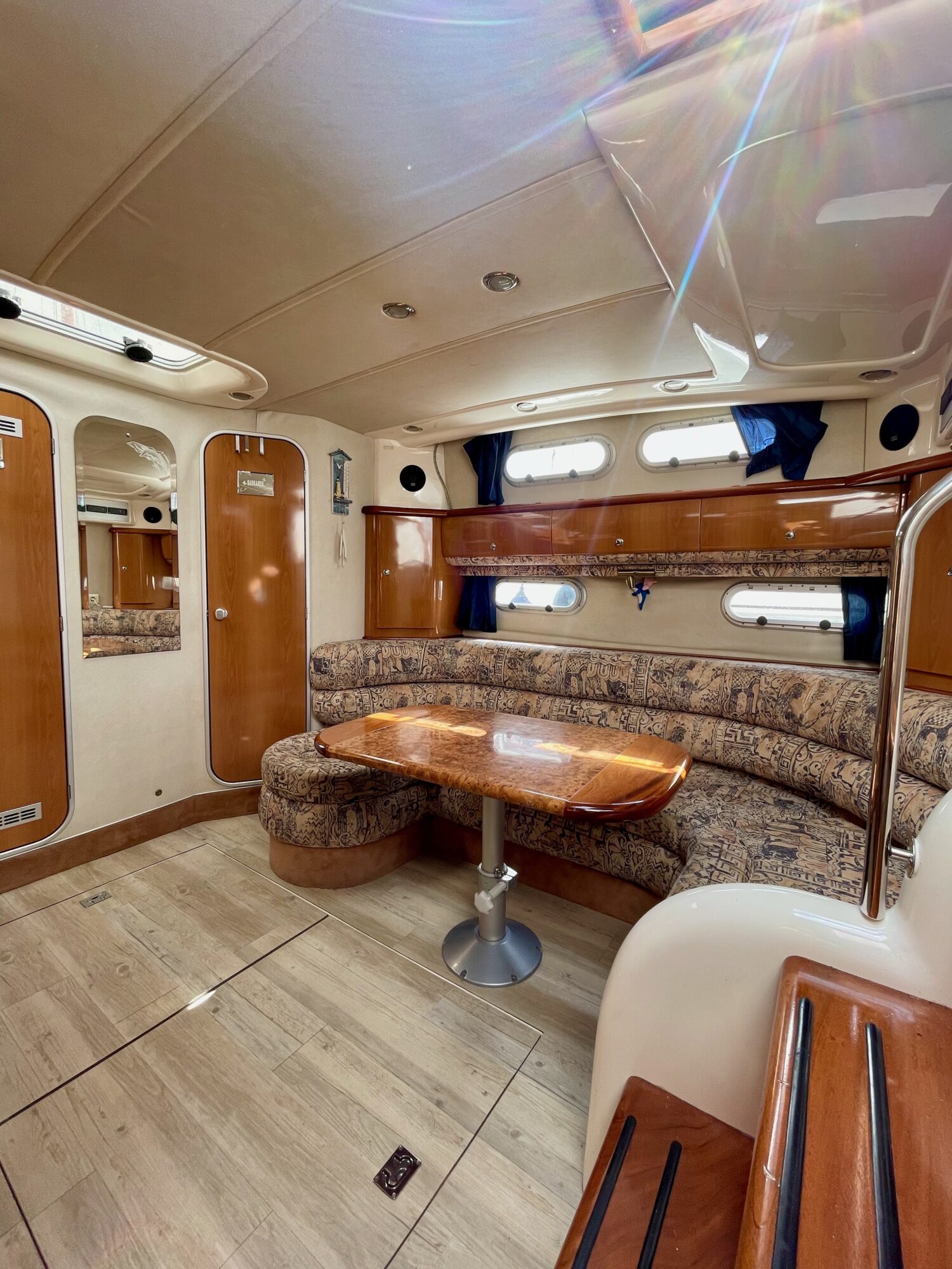 Sealine S37