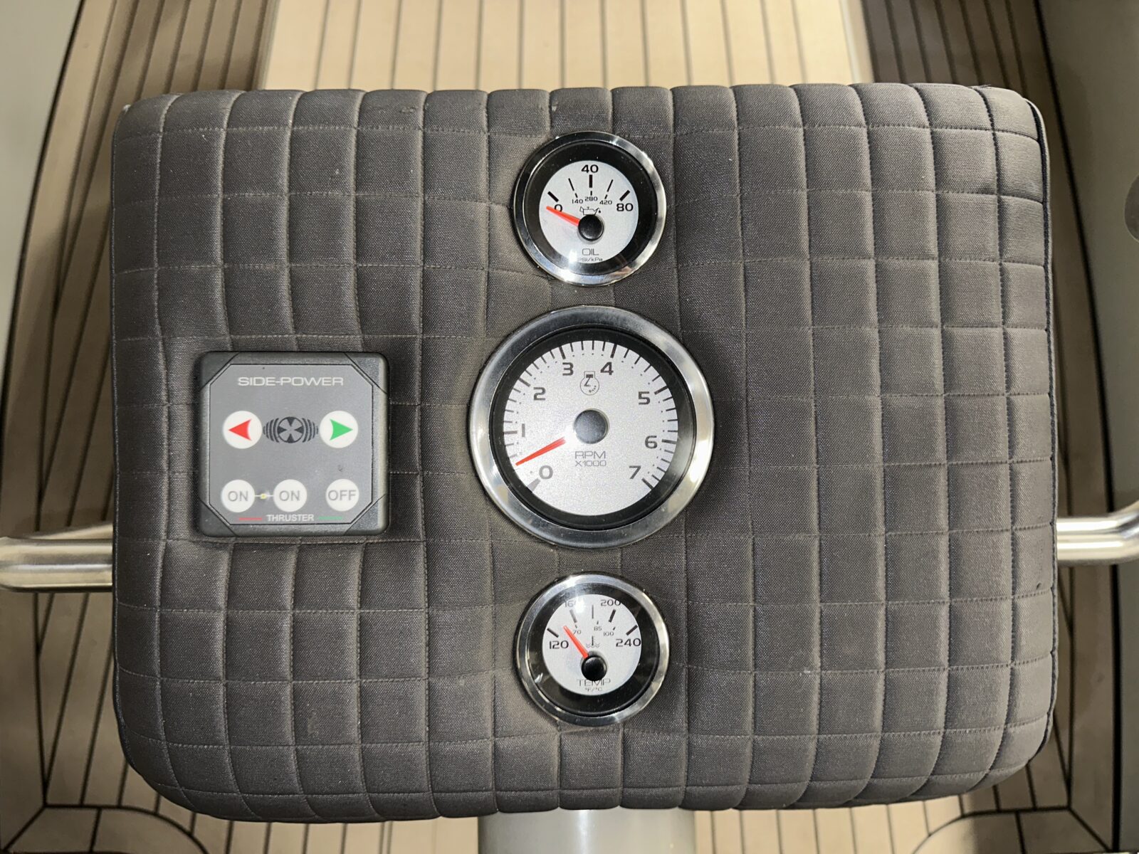 Dutch Steel Sloep 740