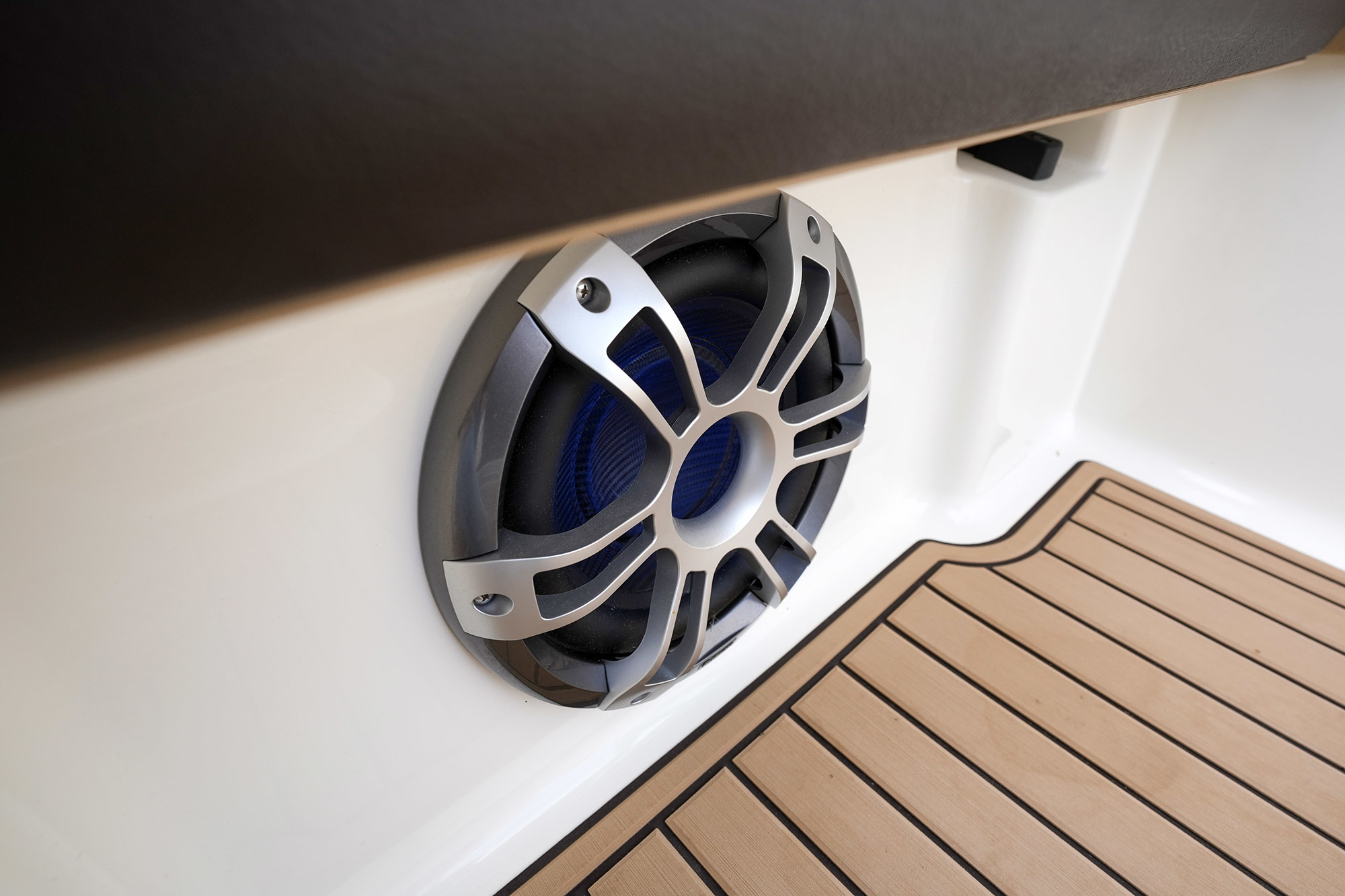 Sea Ray Sundancer 320