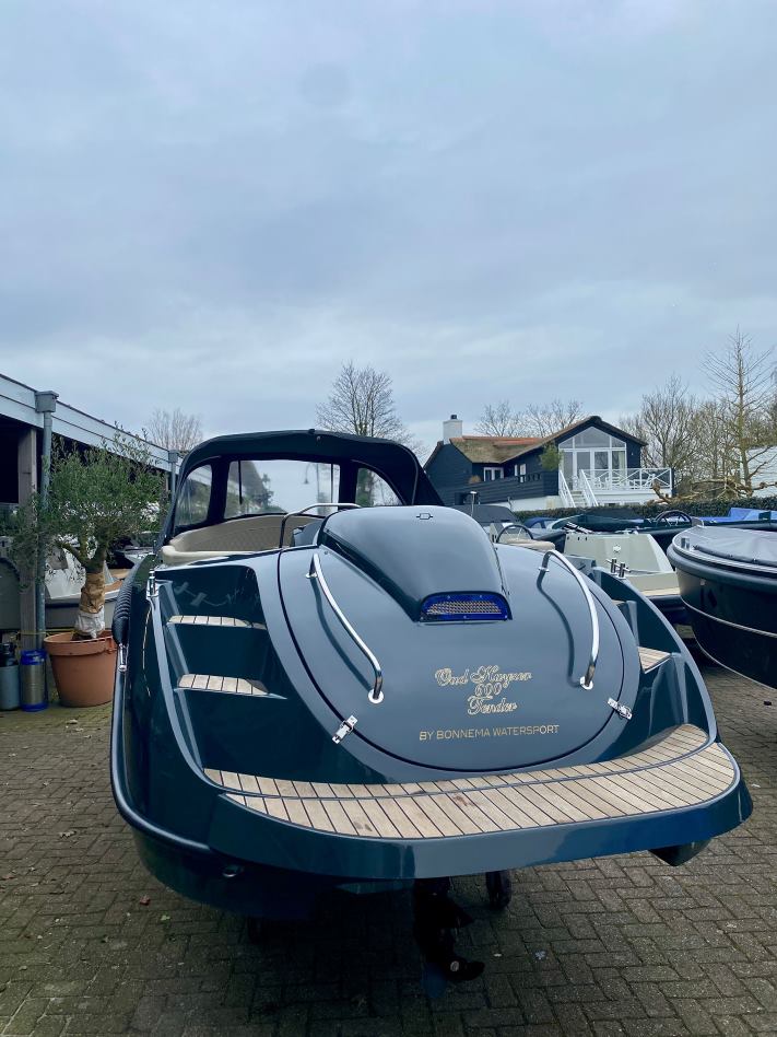 Oud Huijzer 600 Tender
