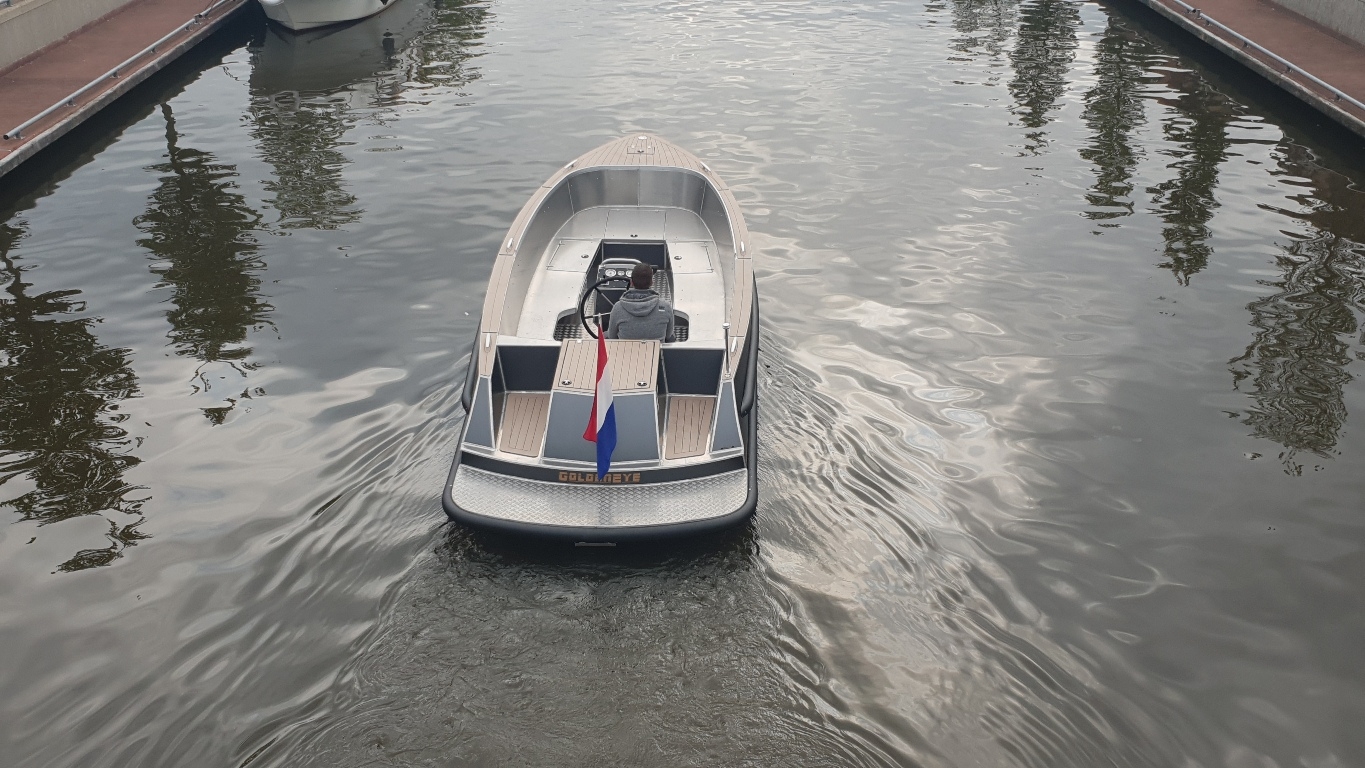 Van Vossen VanVossen Tender 777 (sport)