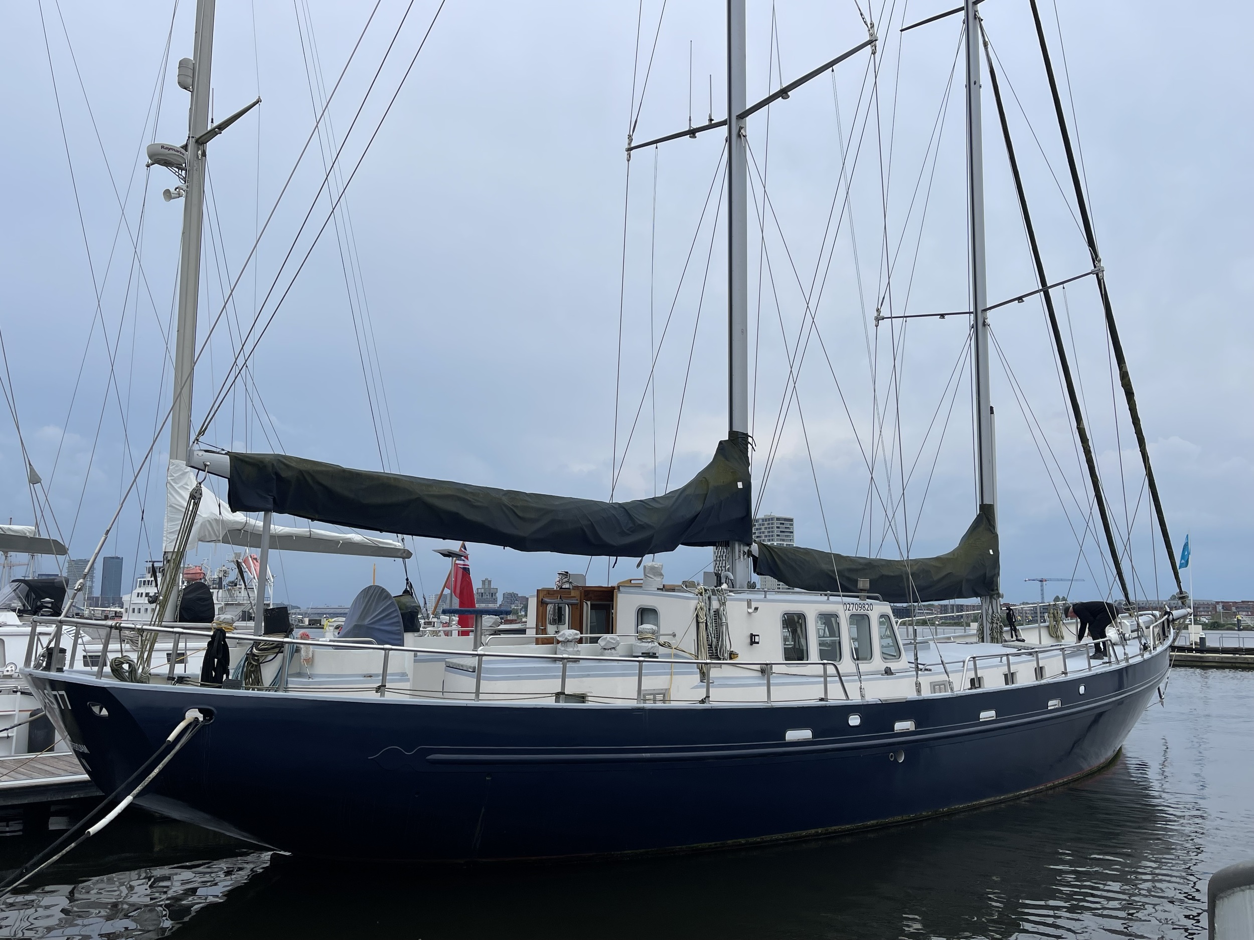 Dykstra Schooner 77, Midzwaard