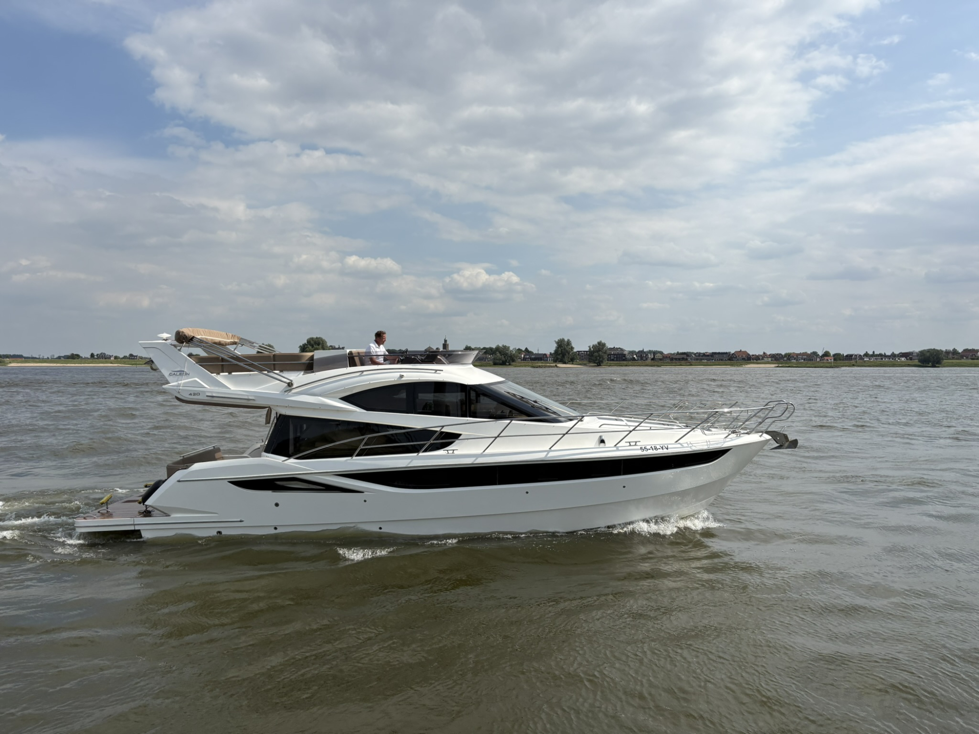 Galeon Yachts Galeon 420 fly 2017