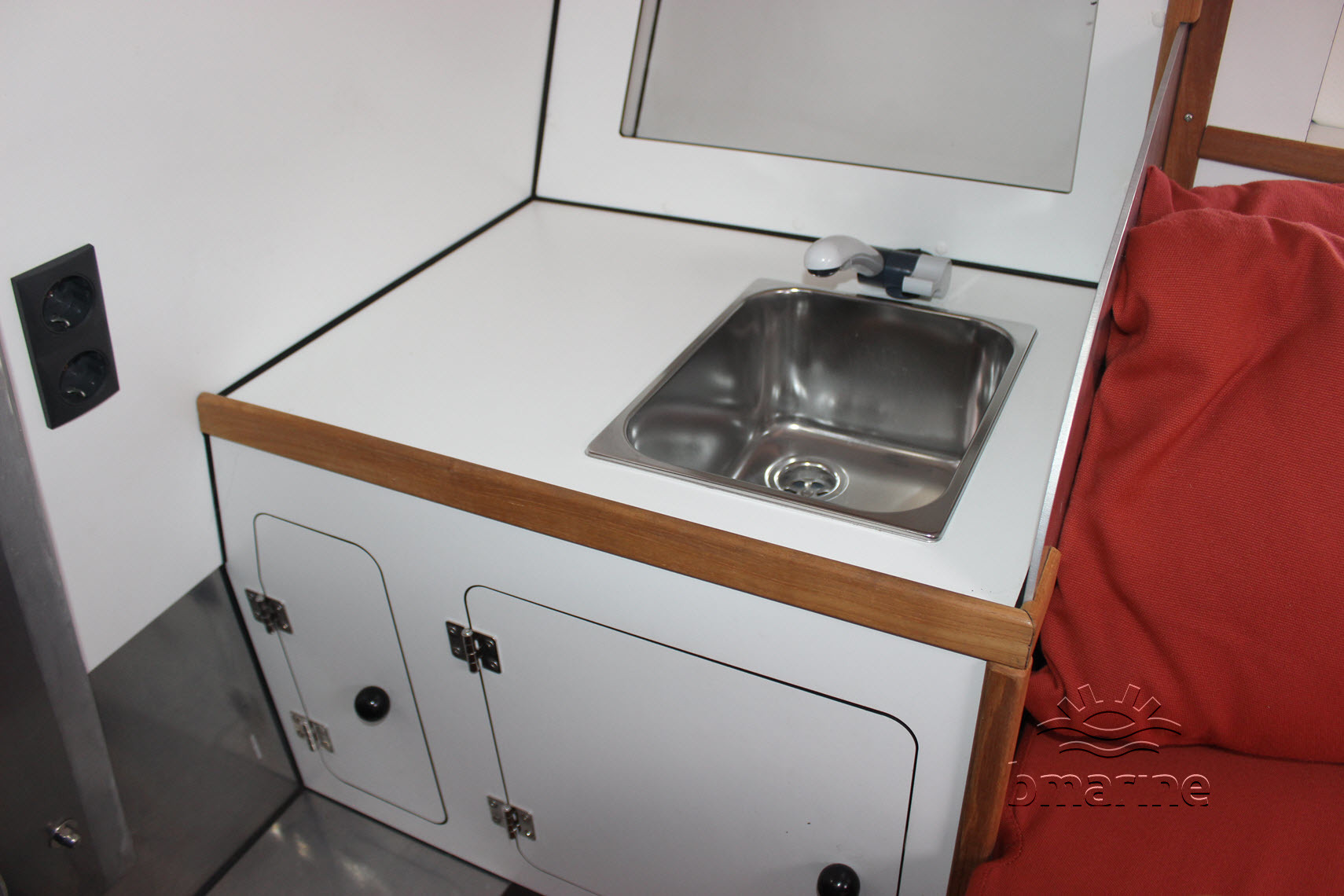 Isabella Yachts ST850