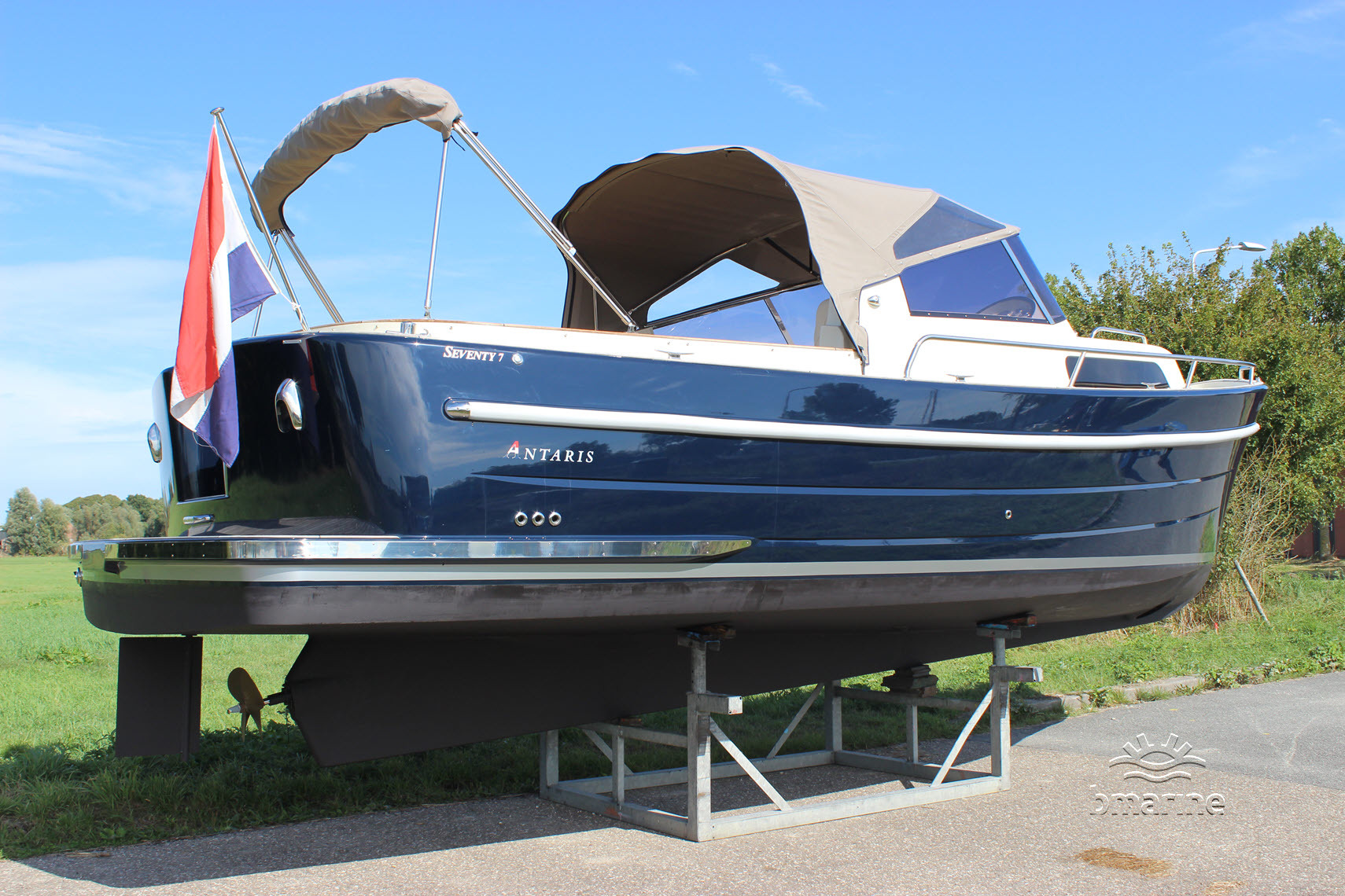 Antaris Seventy 7 Cabin