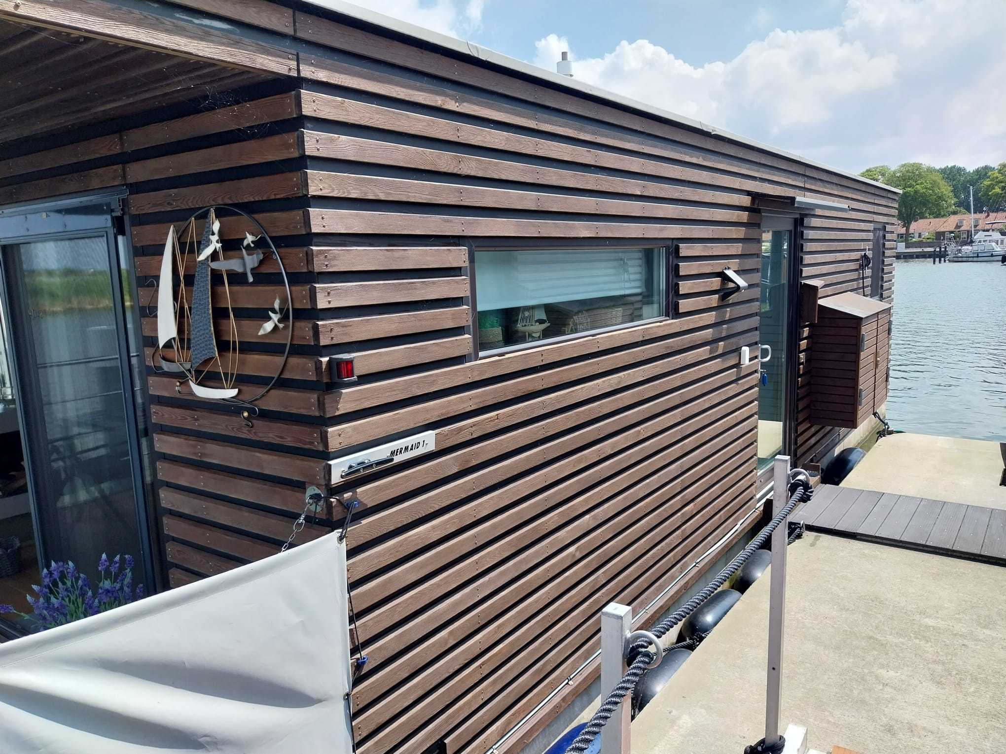 HT4 Houseboat Lelystad Ligplaats