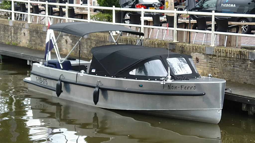 Van Vossen 660 tender