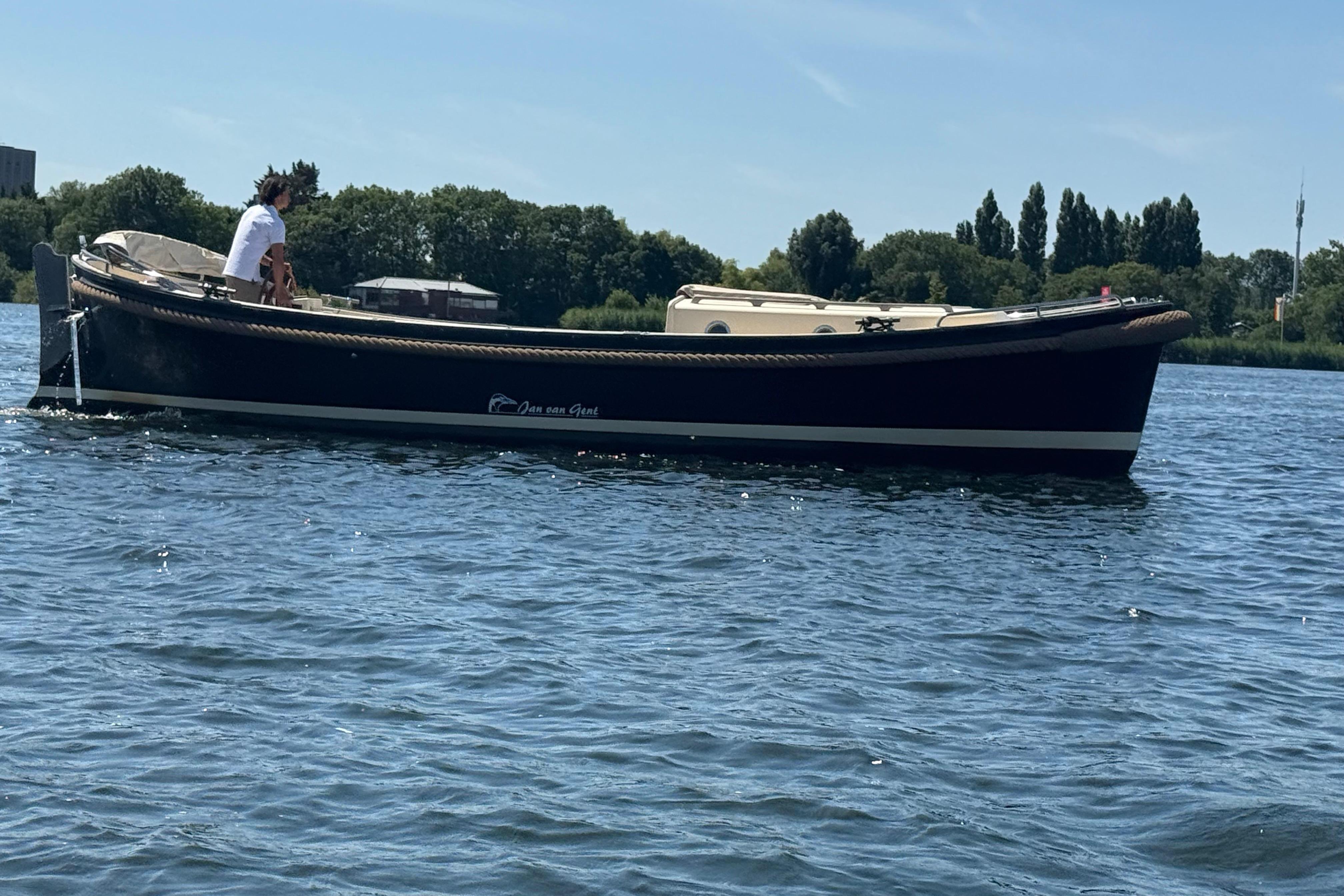 Jan Van Gent 10.35 Cabin