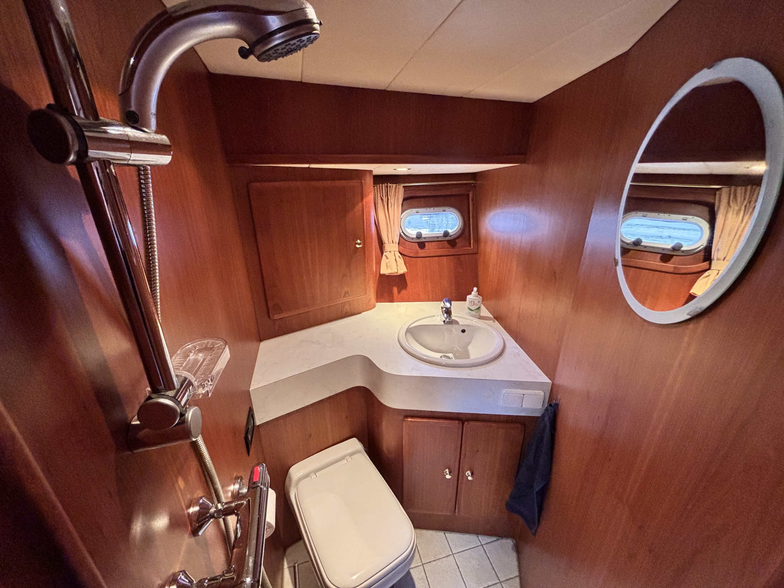 Pacific Allure 155 Stuurhuis