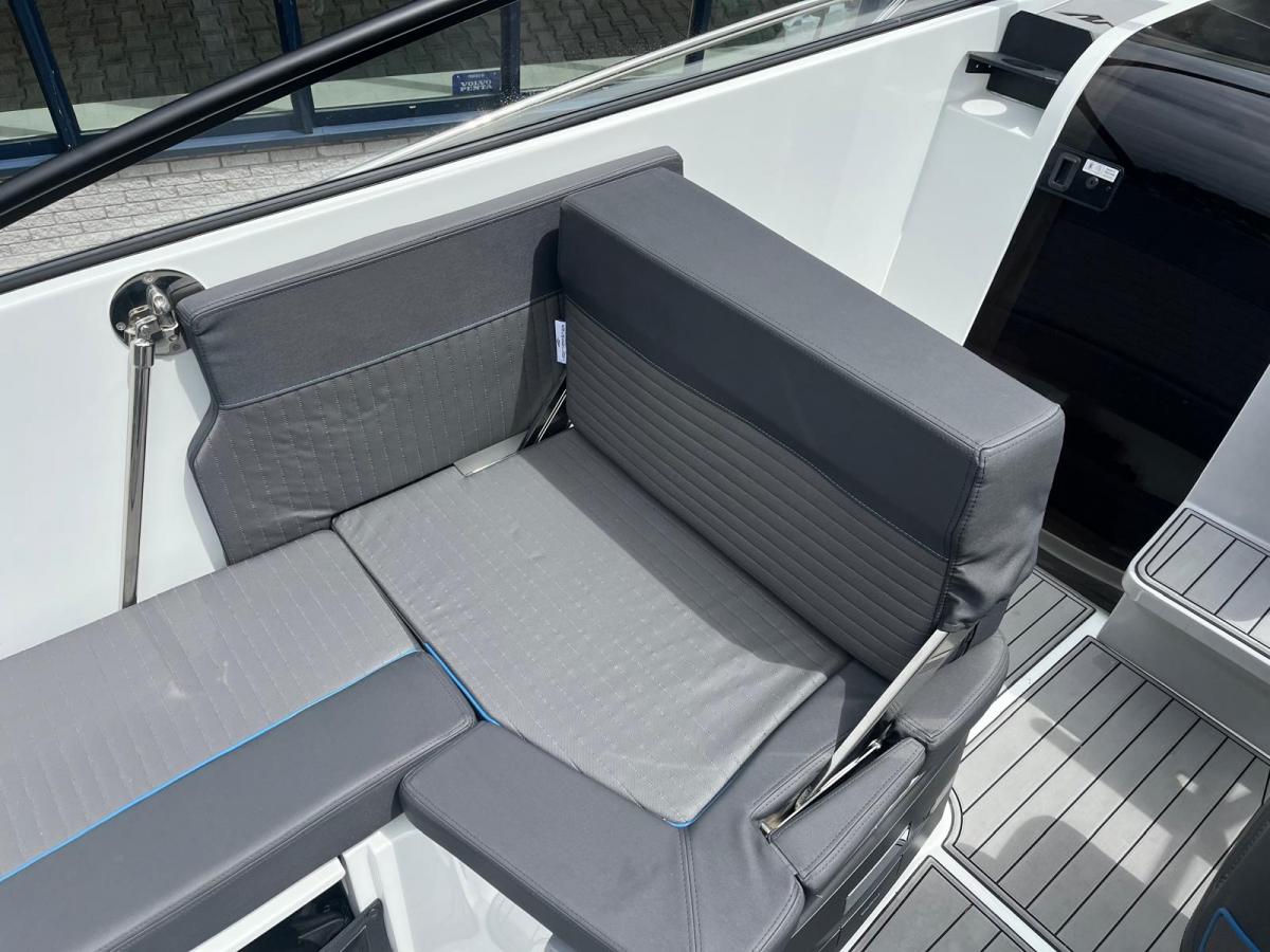 NorthMaster 685 Cruiser Cabin