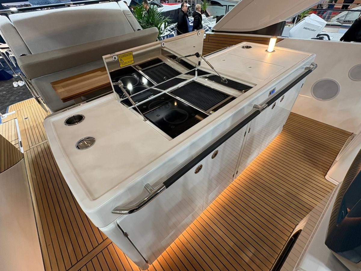 Jeanneau DB43