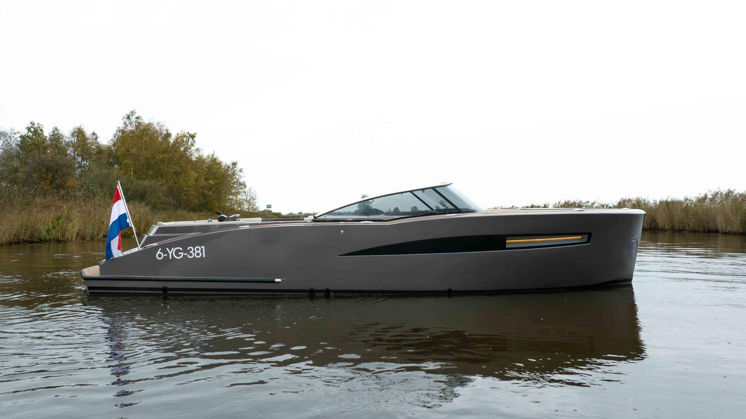 Proton 28 Lounge