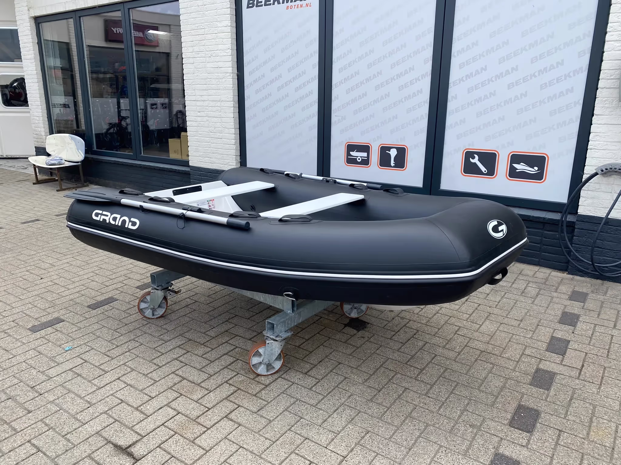 Grand Silver Line 300 Open RIB