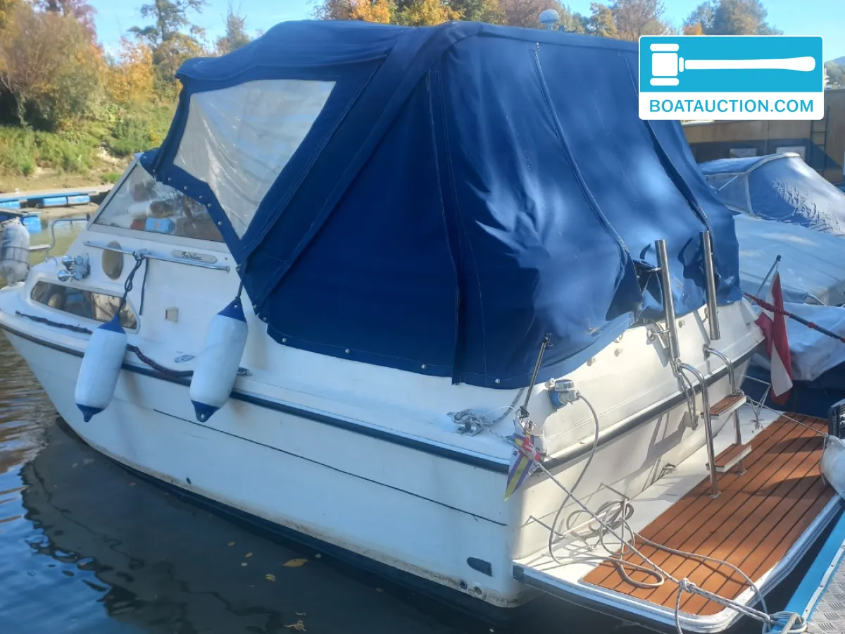 Fairline 21