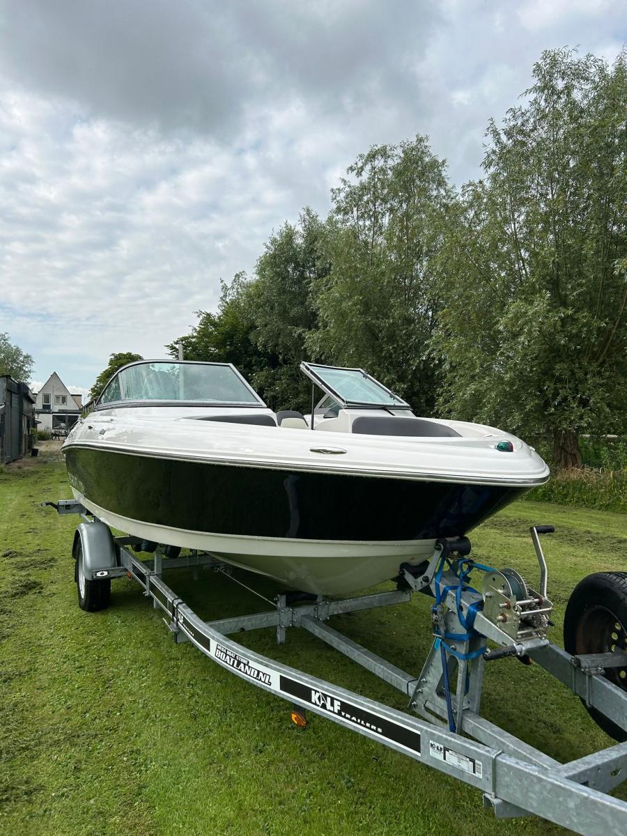 Four Winns H180 outboard