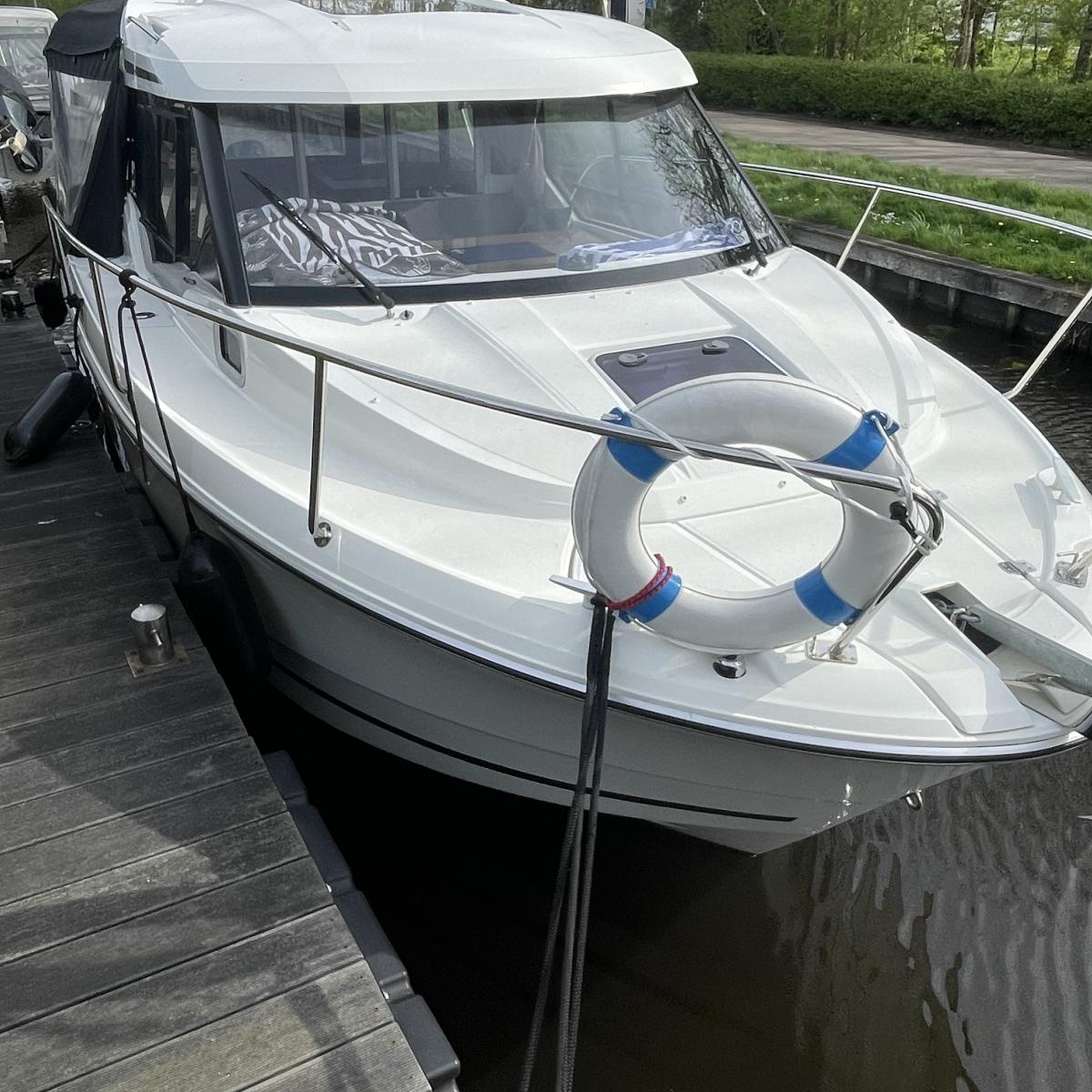 Jeanneau Merry Fisher 795