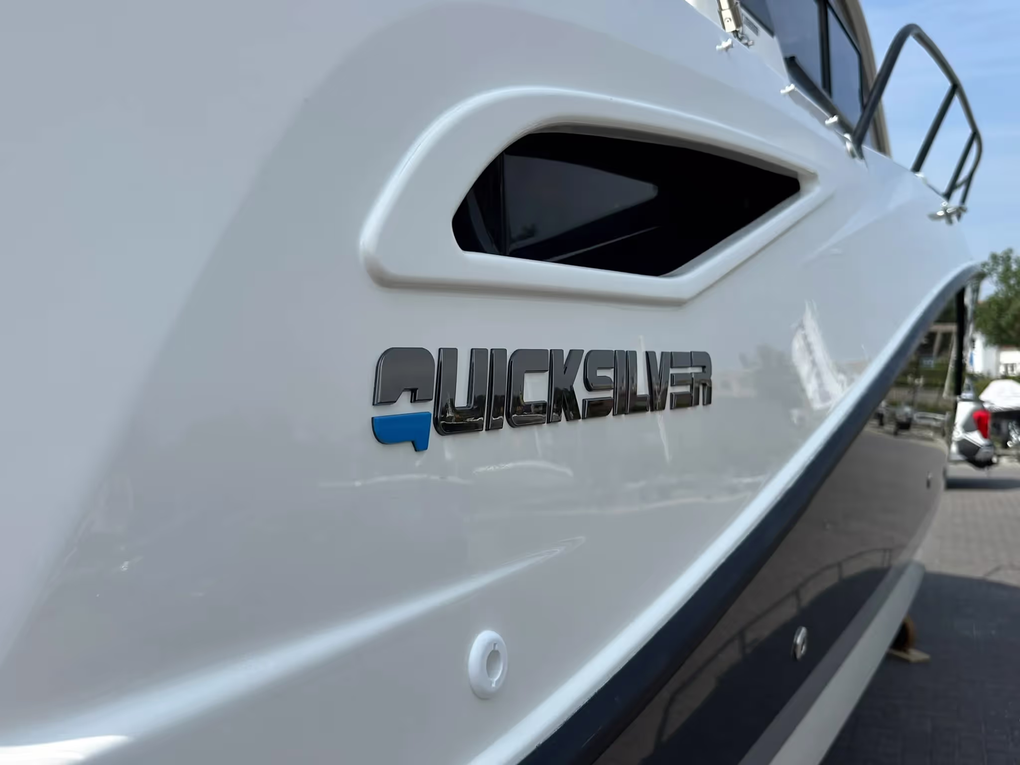 Quicksilver 755 Weekend