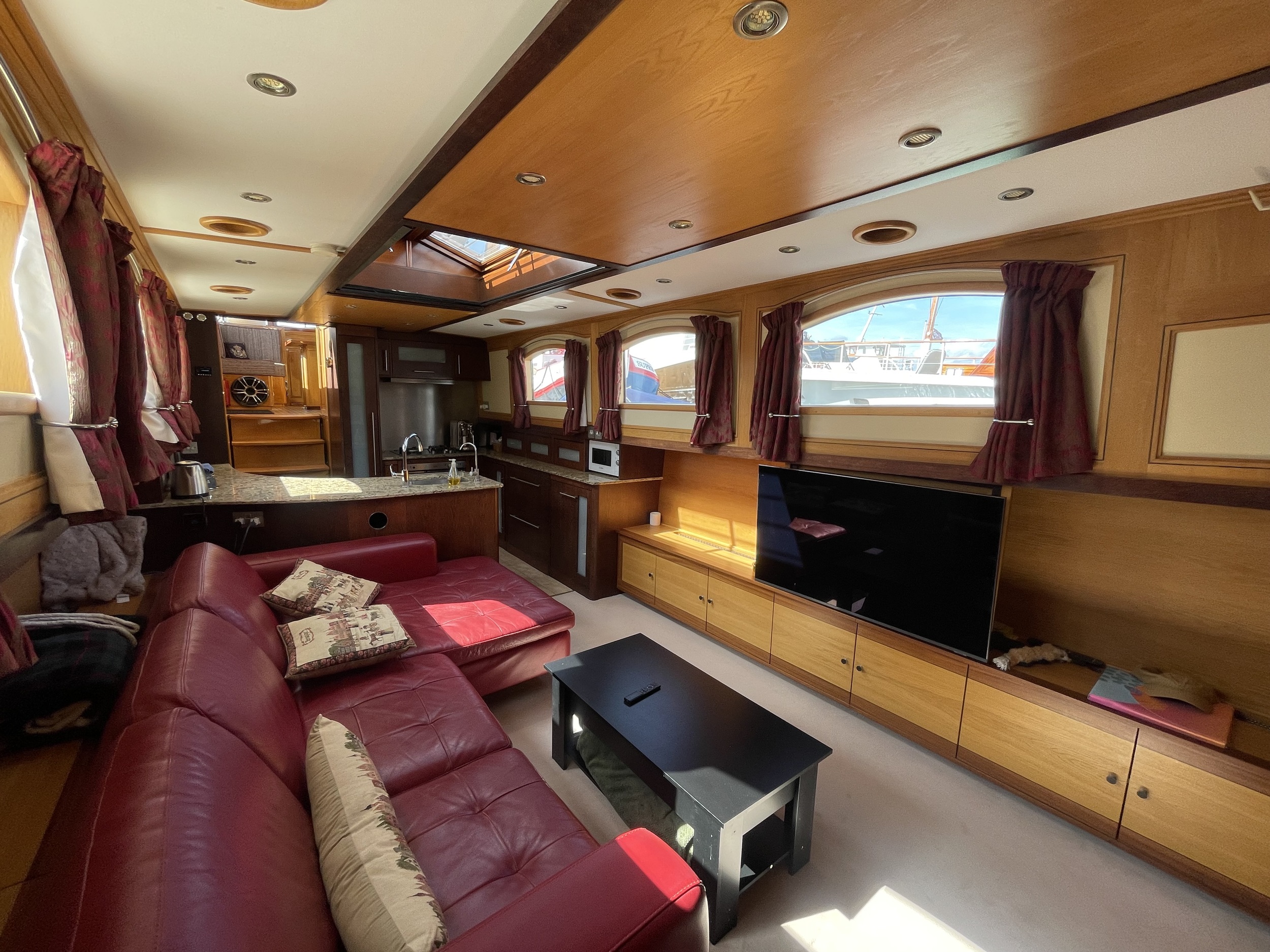 Aqualine Voyager 65 Ft