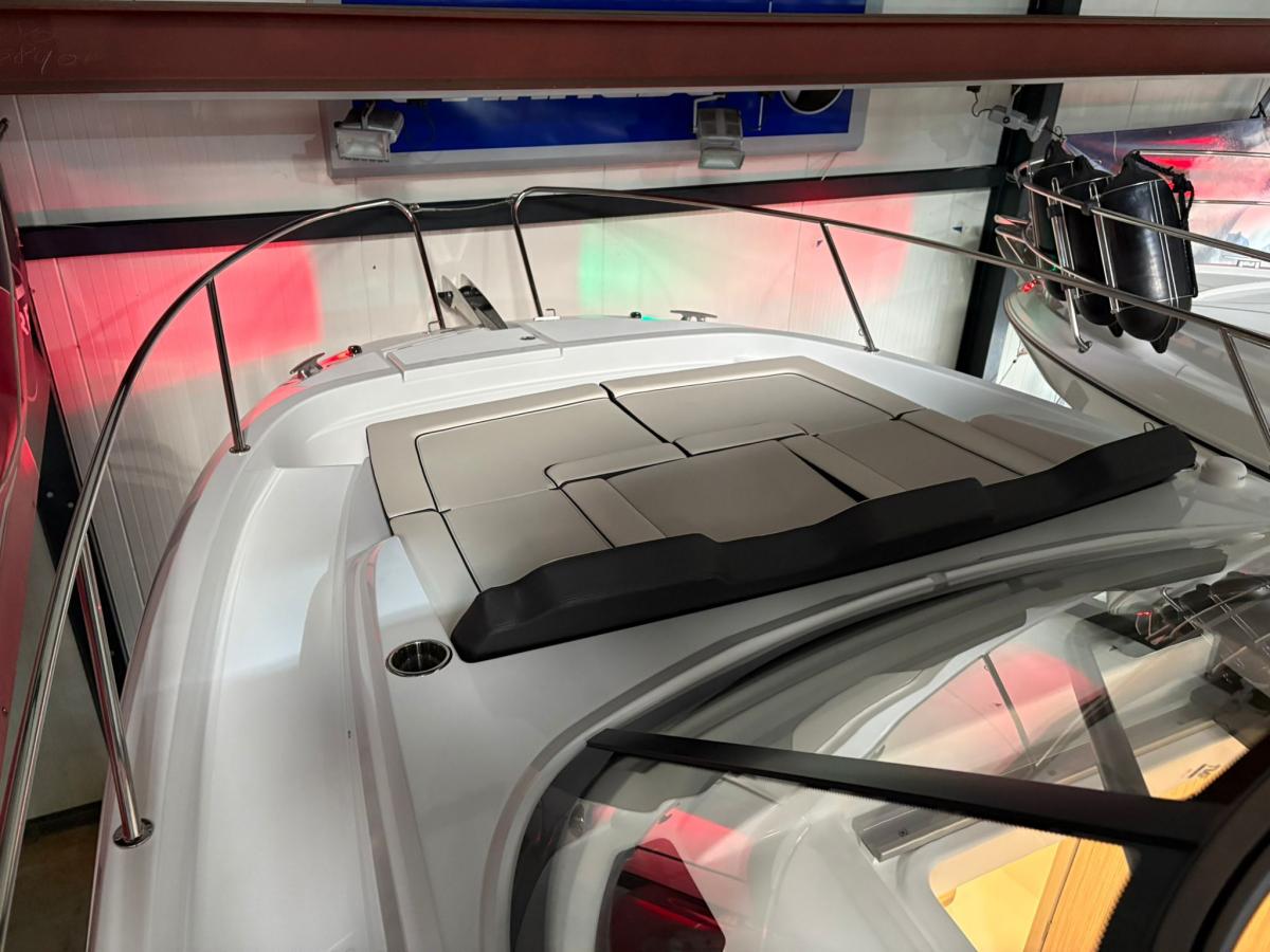 Jeanneau Cap Camarat 9.0 WA S2