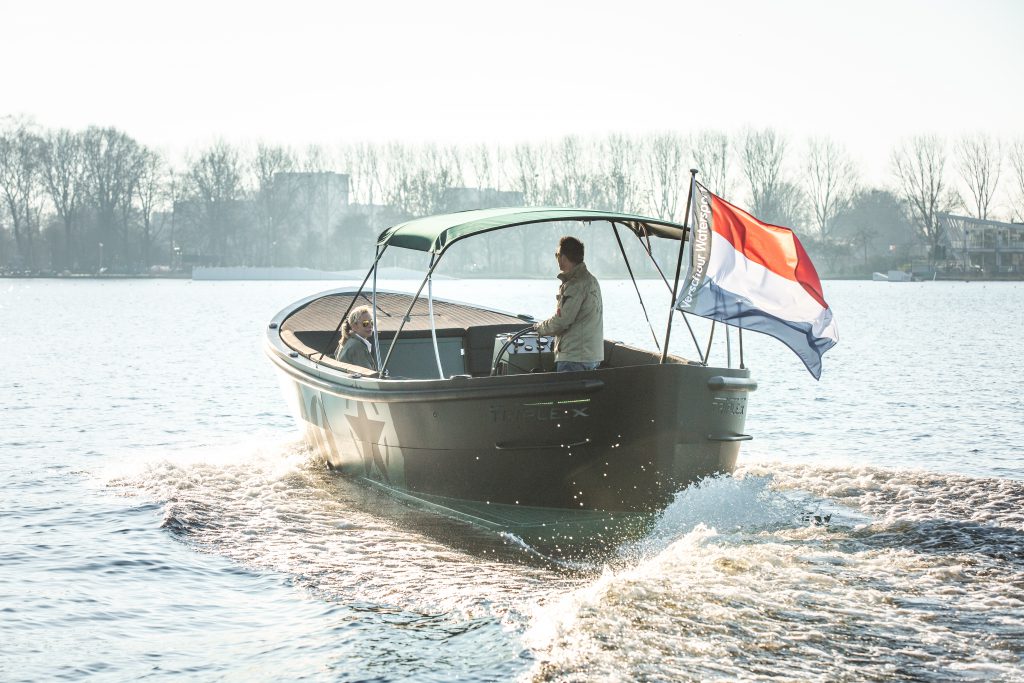 Triple X800 vaarklaar & ZONDAG GEOPEND
