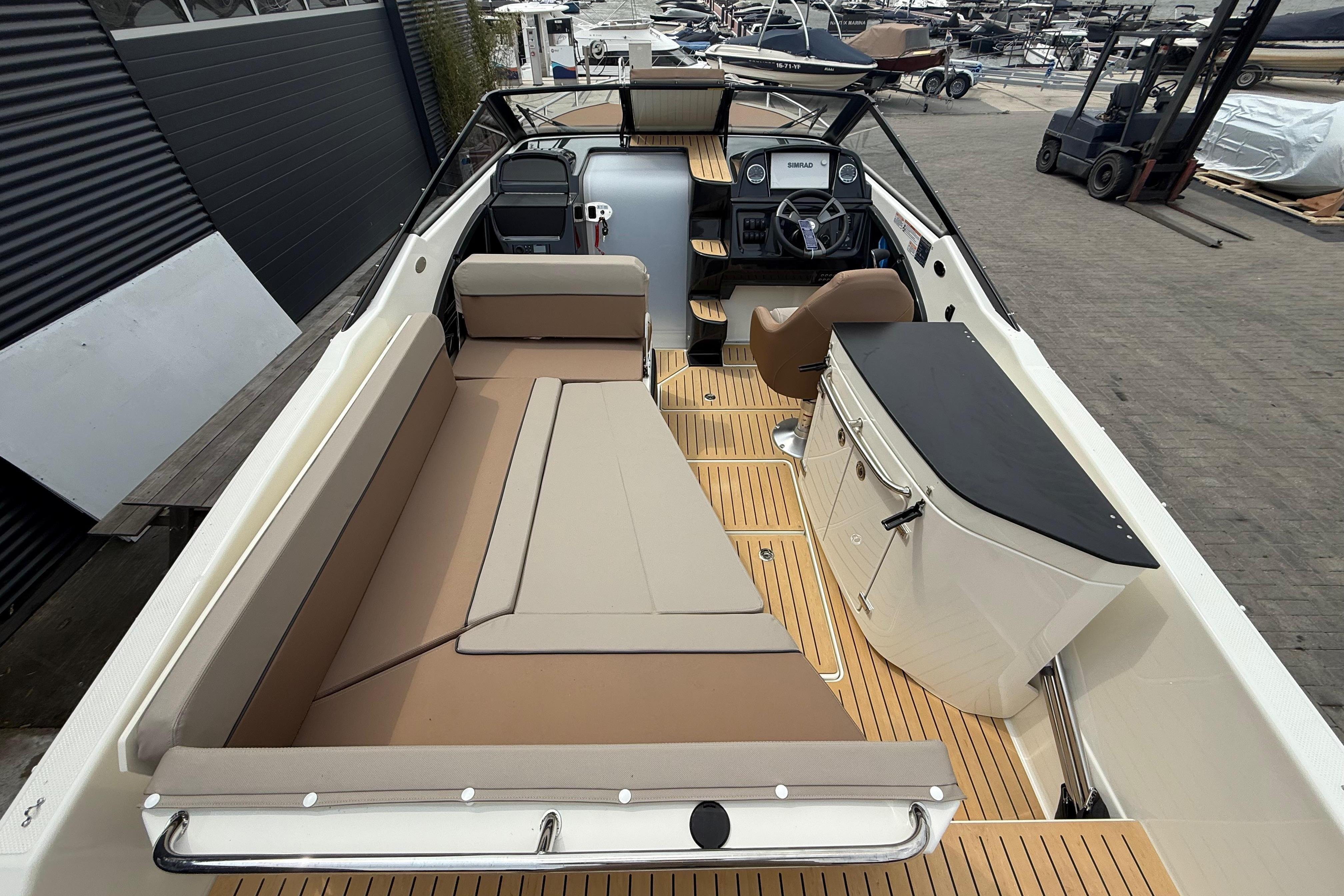 Quicksilver Activ 755 Cruiser