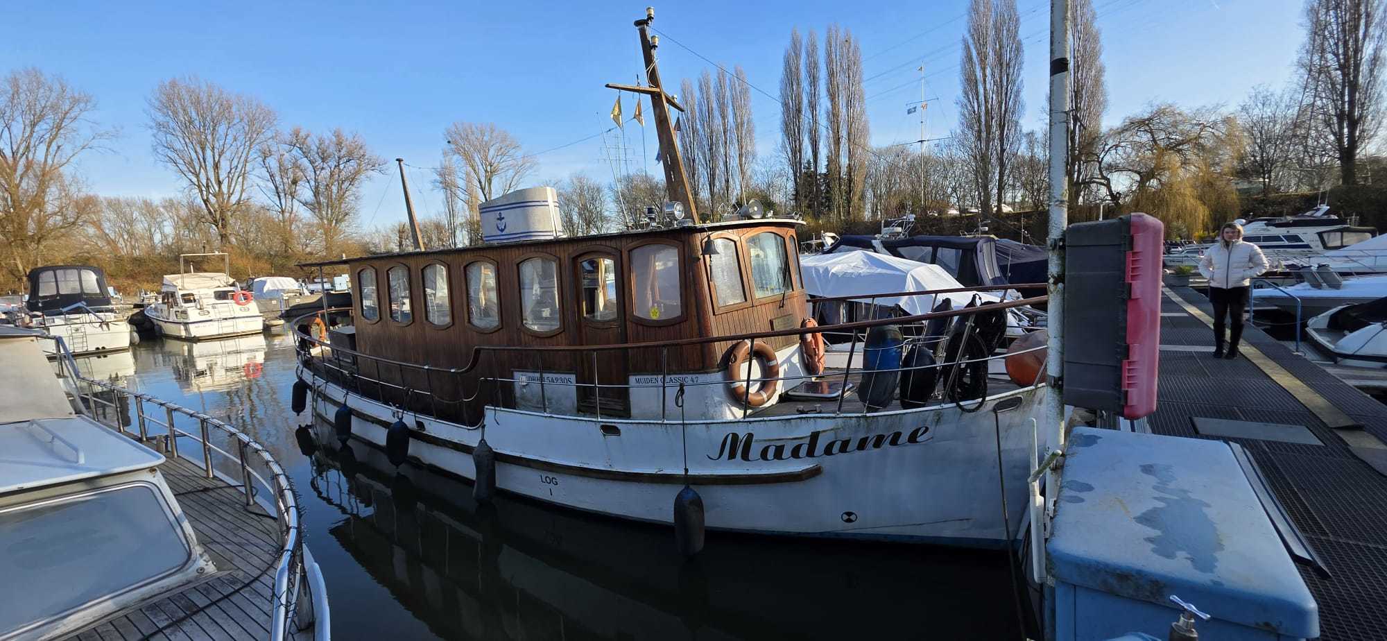 Classic Motor Yacht 14.85